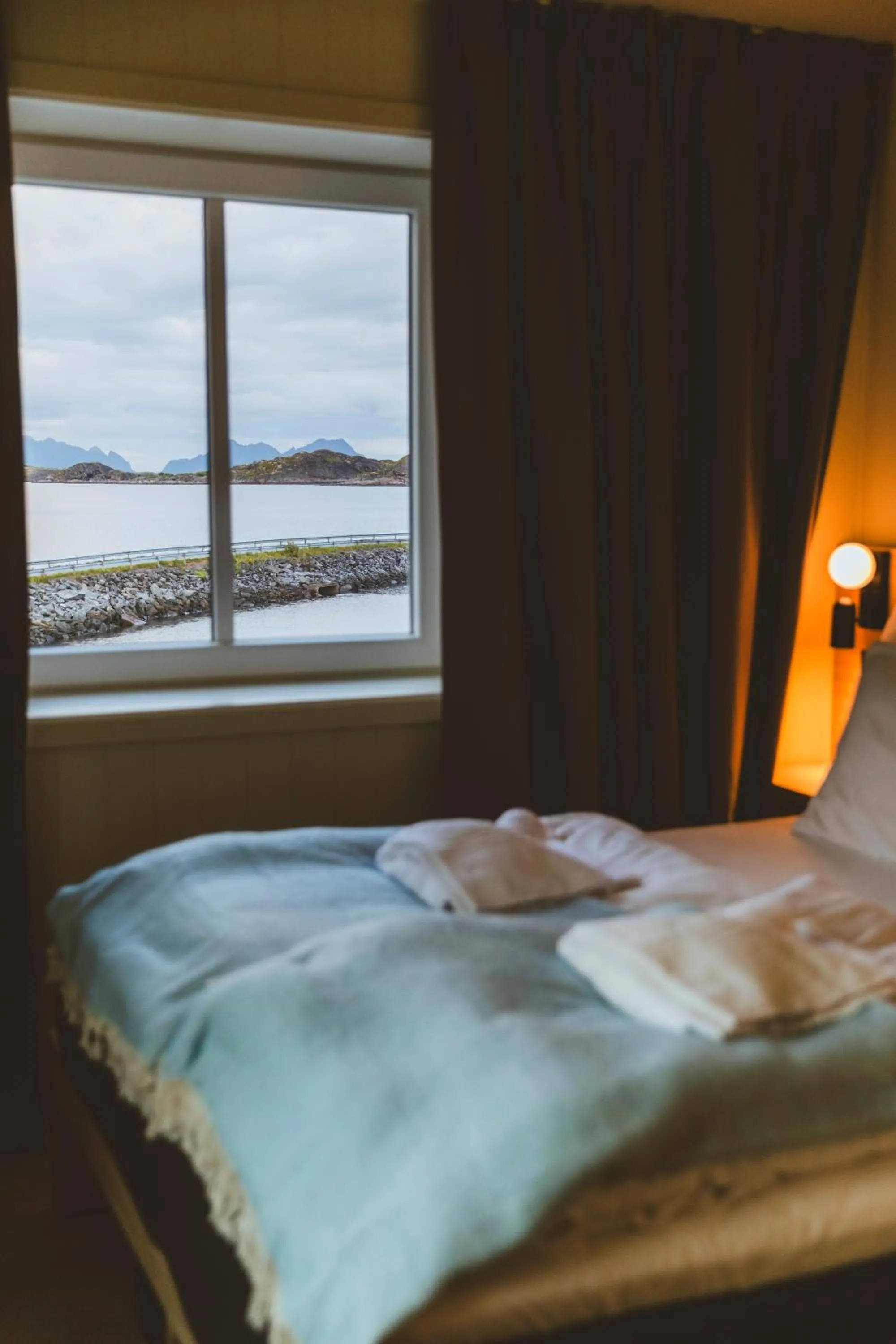 Bedroom, Bed in Skata Hotel Henningsvær