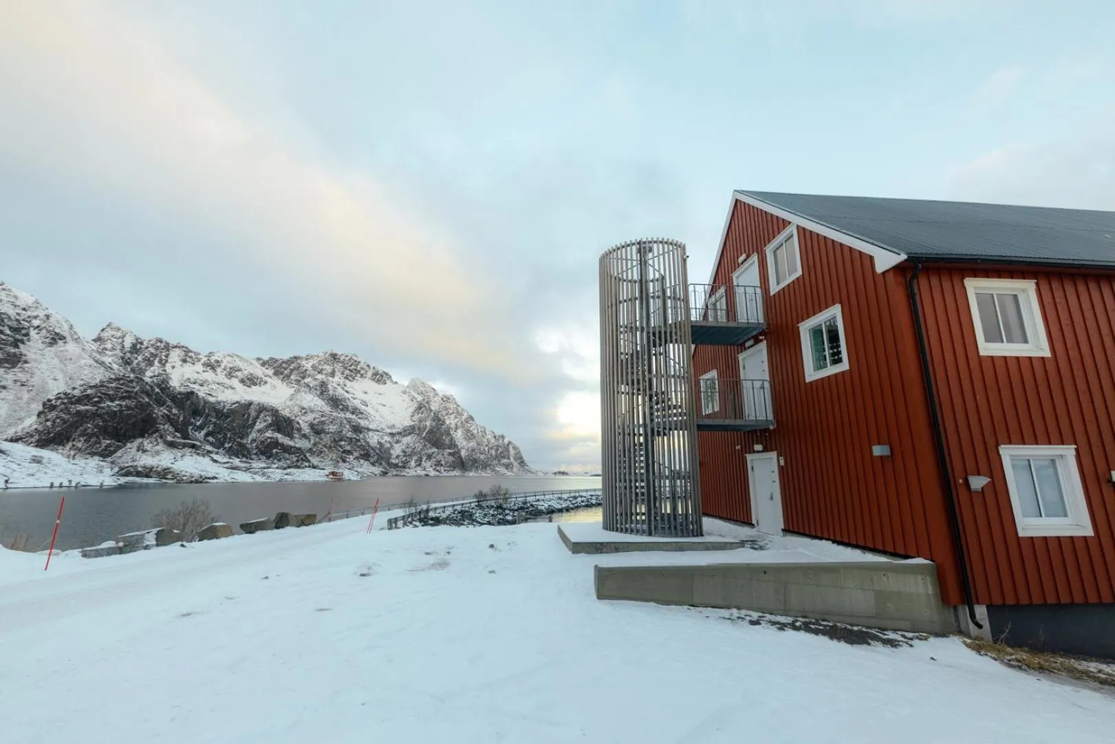 Day in Skata Hotel Henningsvær