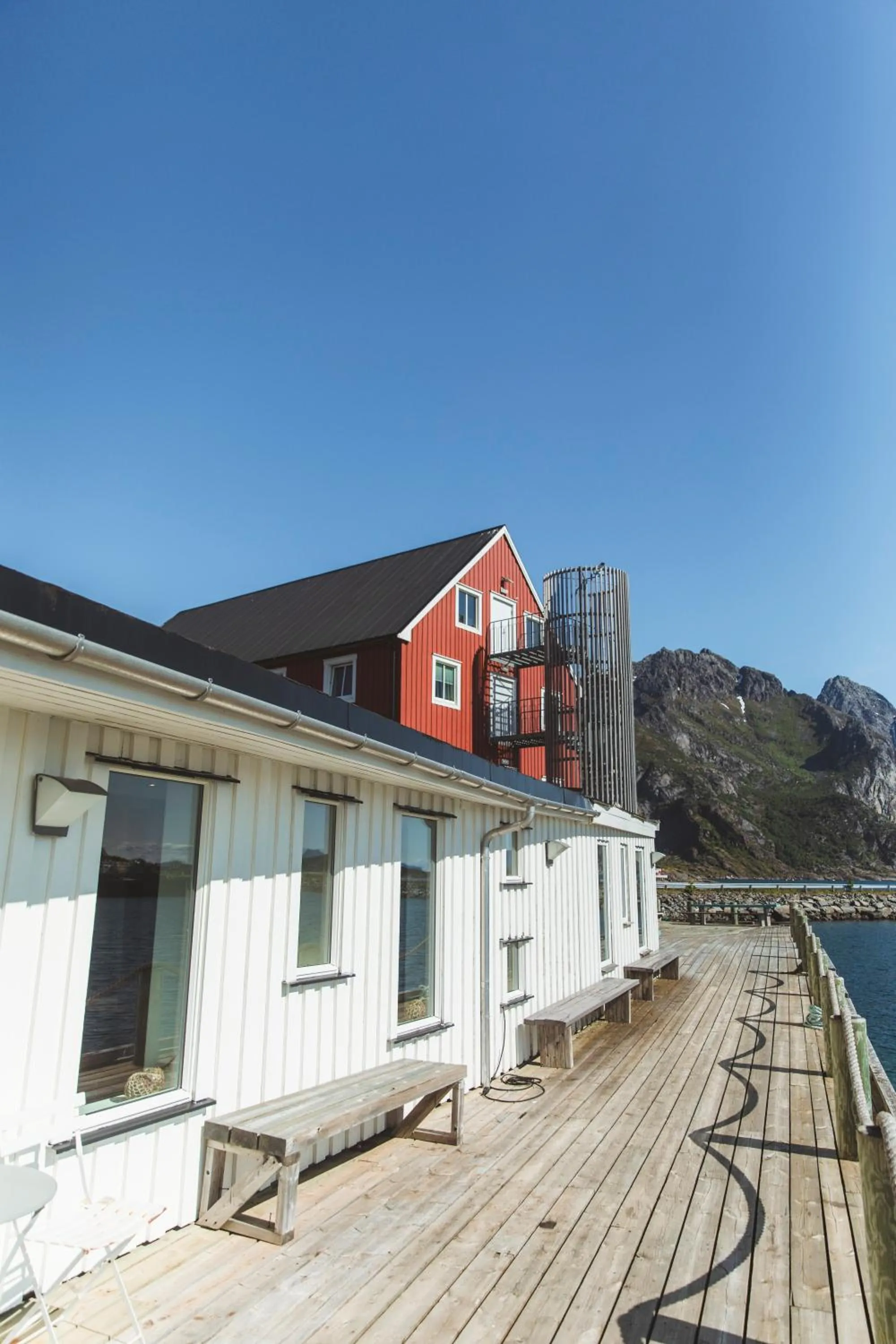 Mountain view in Skata Hotel Henningsvær