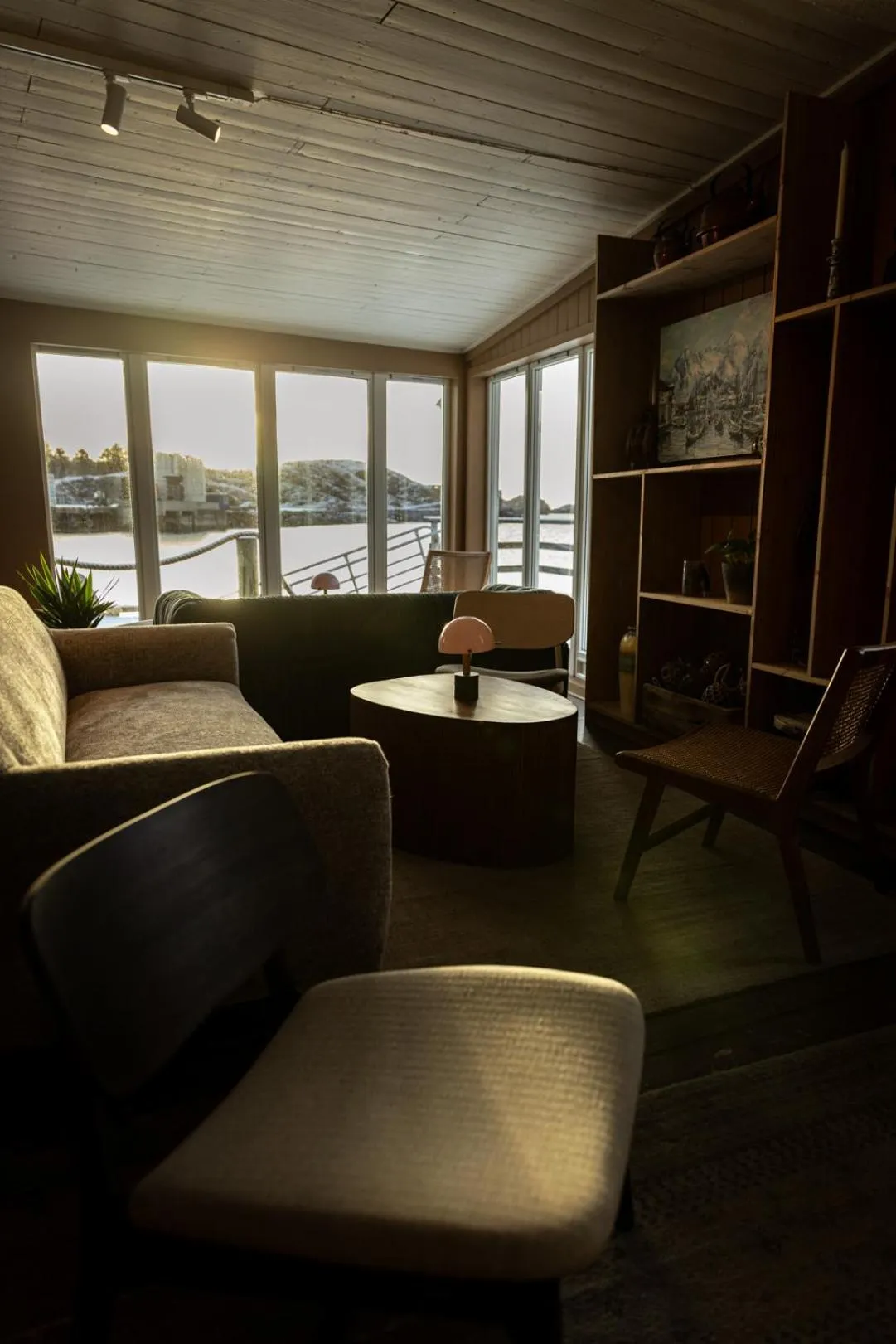 Seating area in Skata Hotel Henningsvær