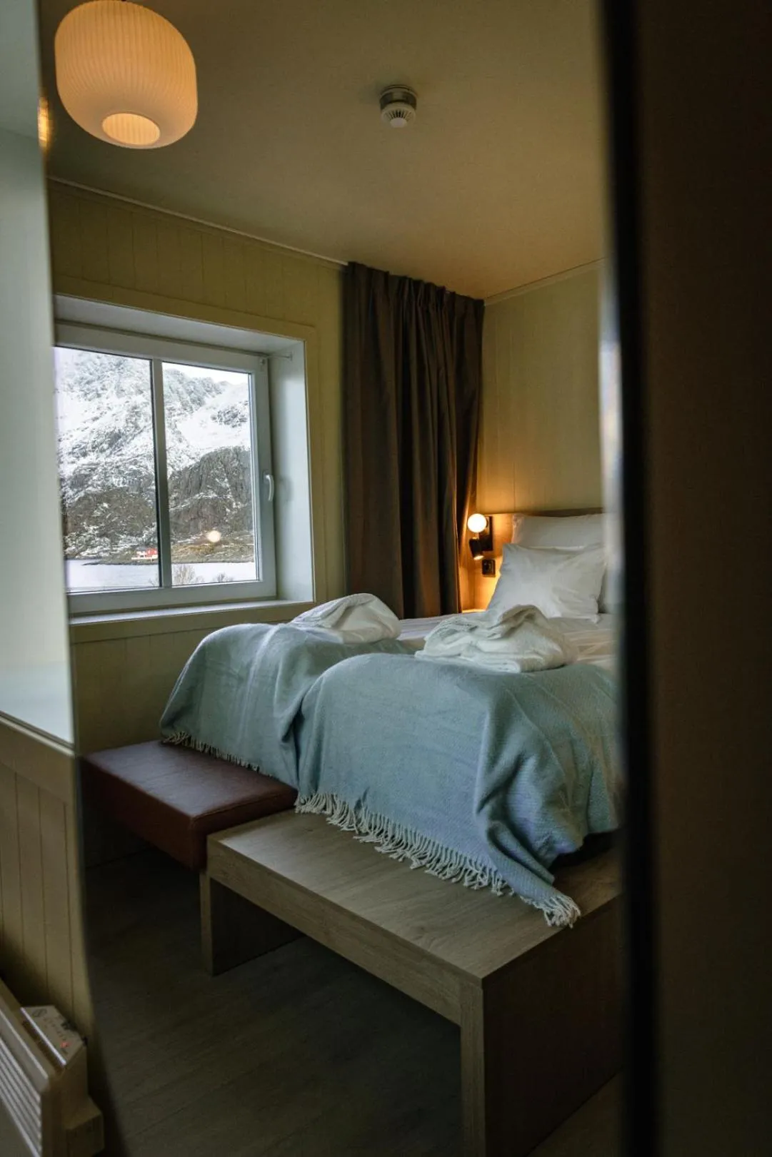 Photo of the whole room, Bed in Skata Hotel Henningsvær