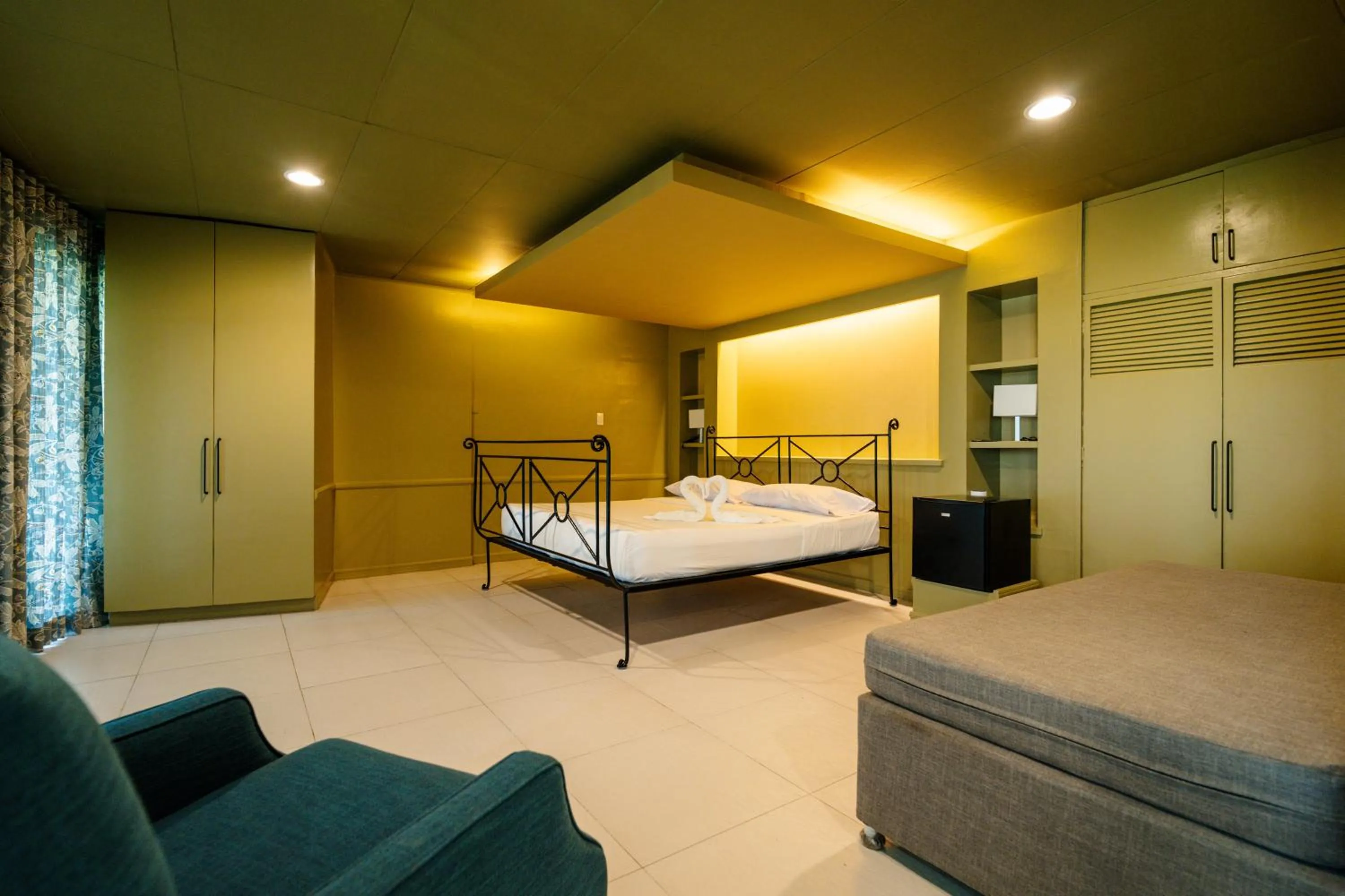 Bed in Jacobs Hill Tagaytay