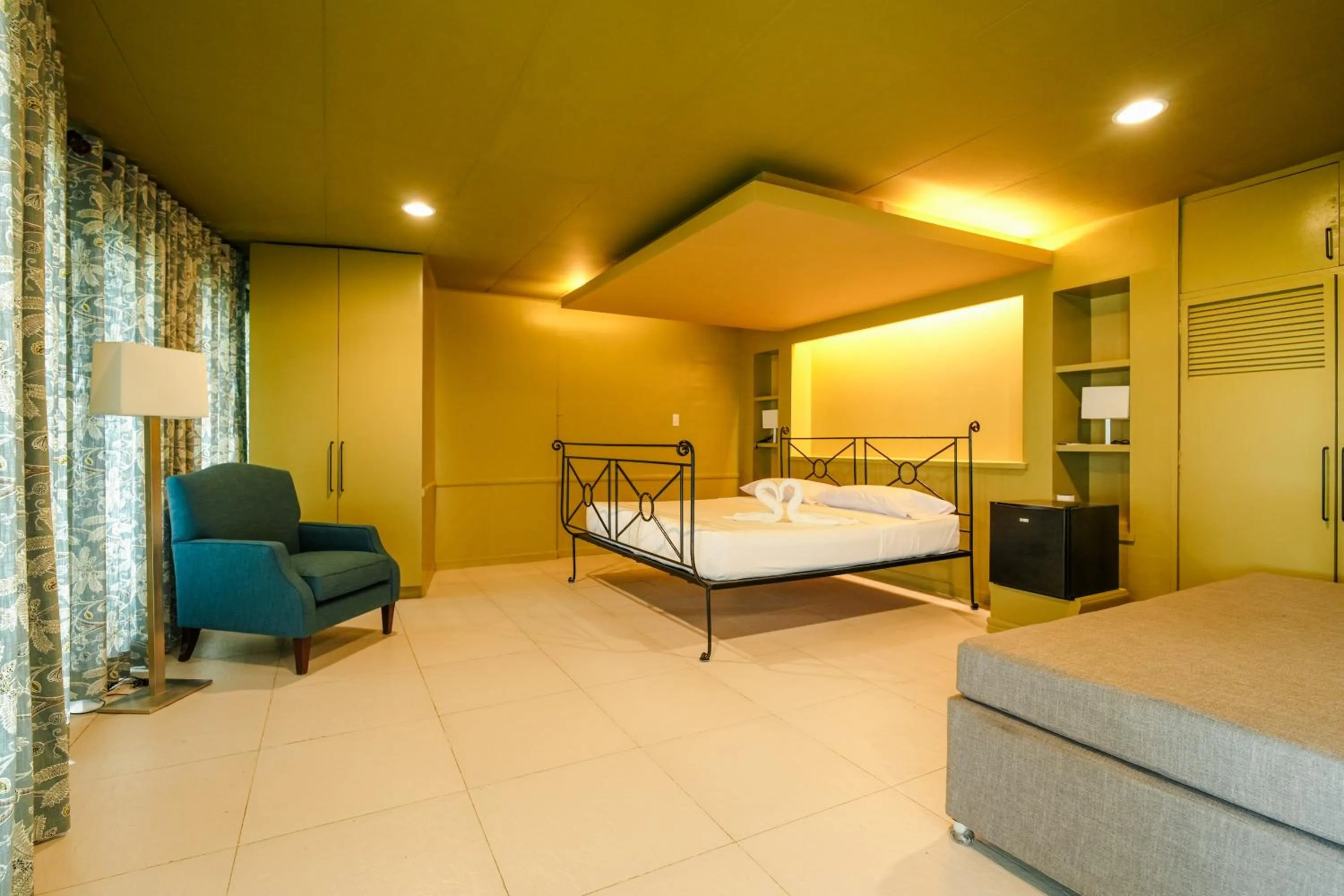 Bed in Jacobs Hill Tagaytay