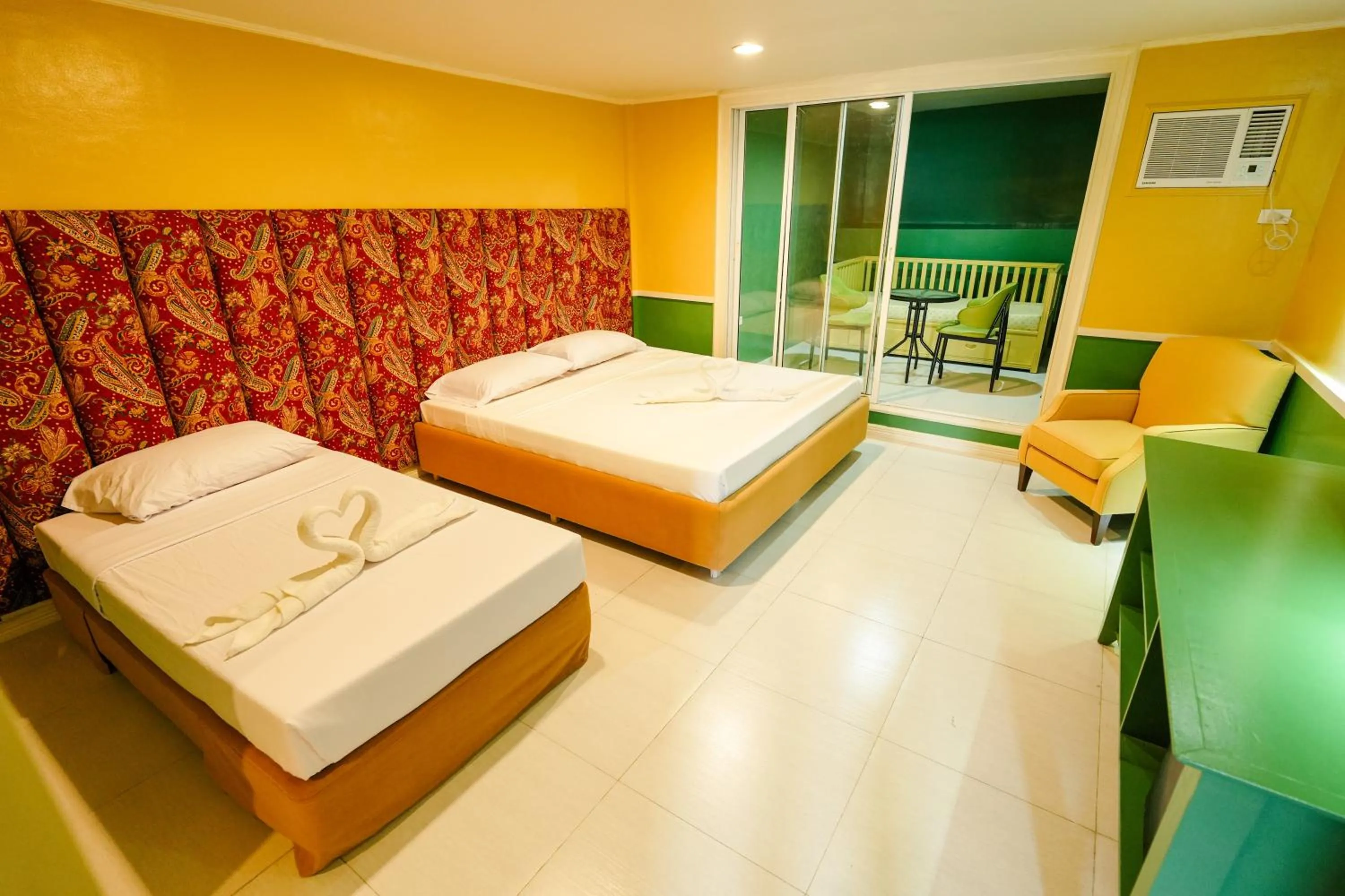 Bed in Jacobs Hill Tagaytay