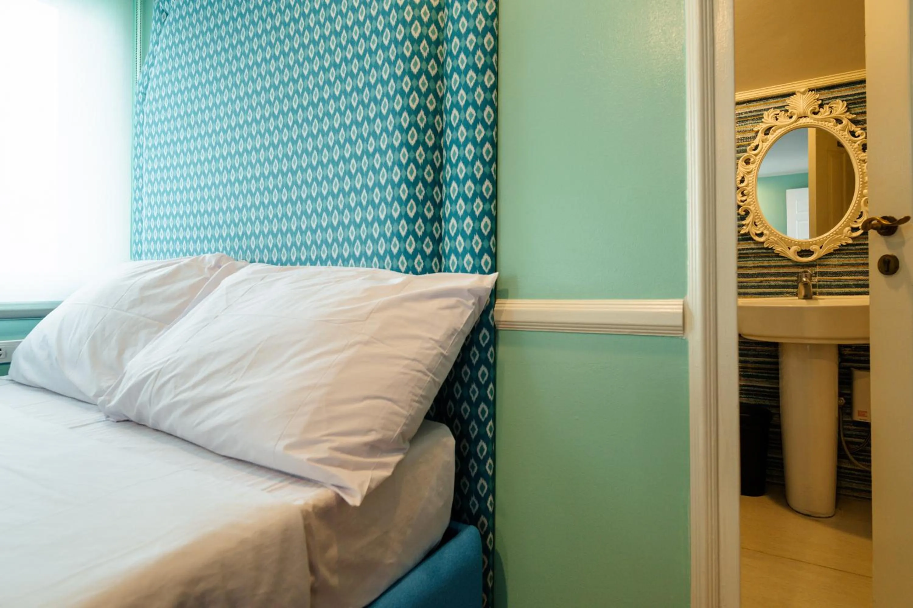 Bed in Jacobs Hill Tagaytay