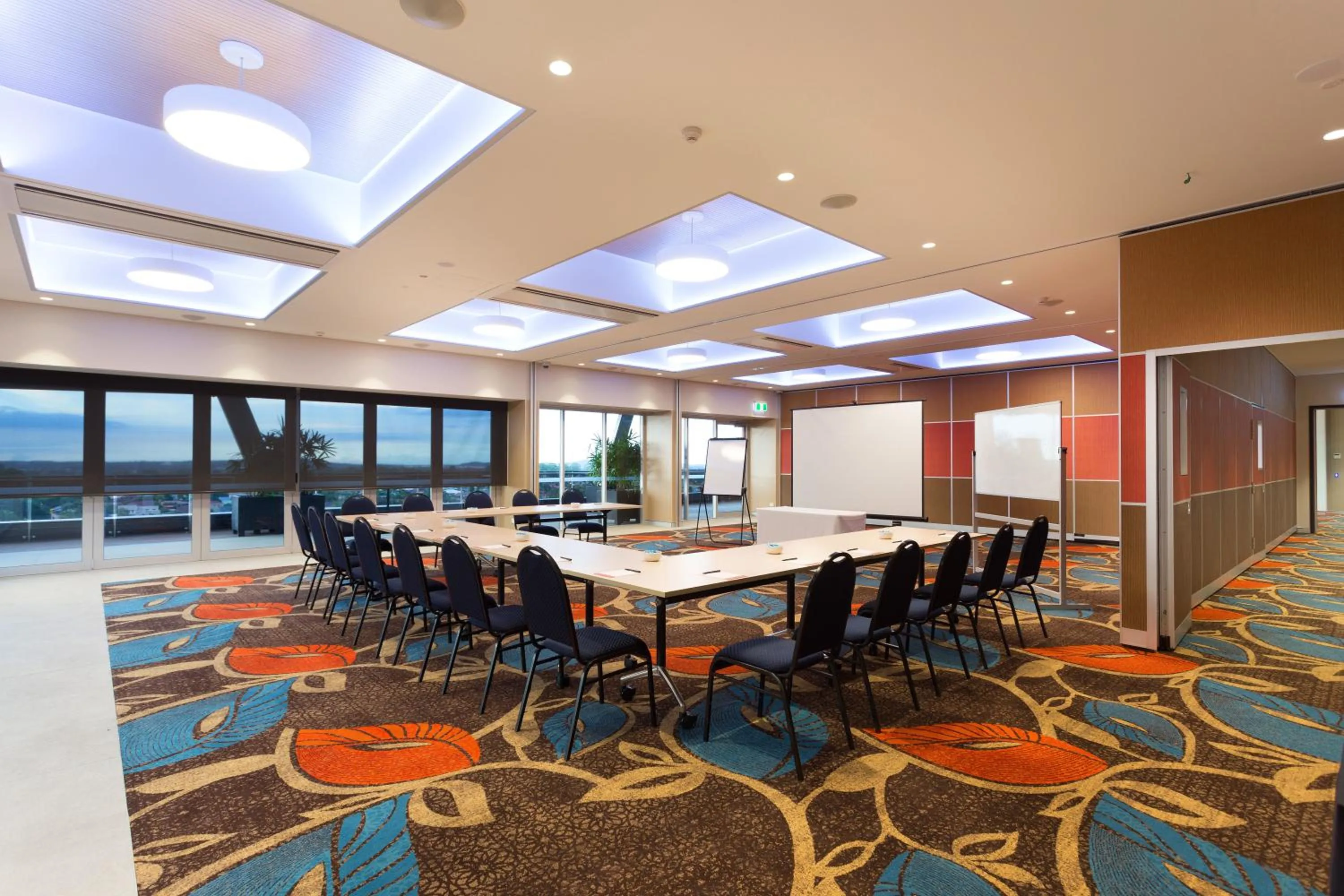 Banquet/Function facilities in Calamvale Hotel Suites and Conference Centre