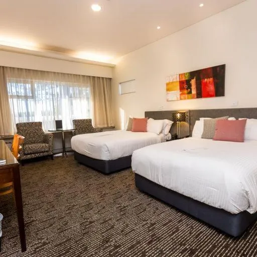 Bed in Calamvale Hotel Suites and Conference Centre
