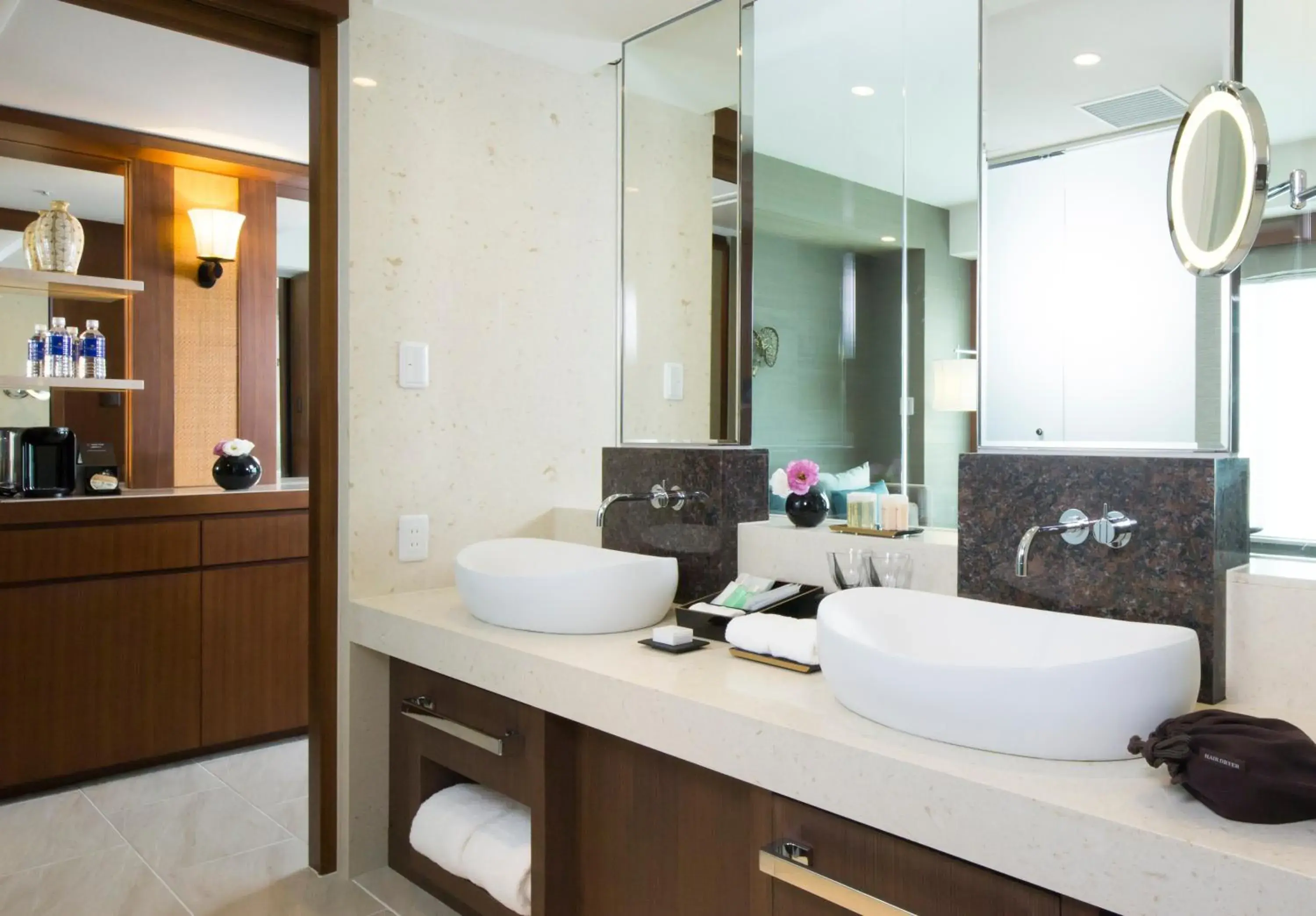 Photo of the whole room in Hyatt Regency Naha, Okinawa Photo of the whole room in Hyatt Regency Naha, Okinawa