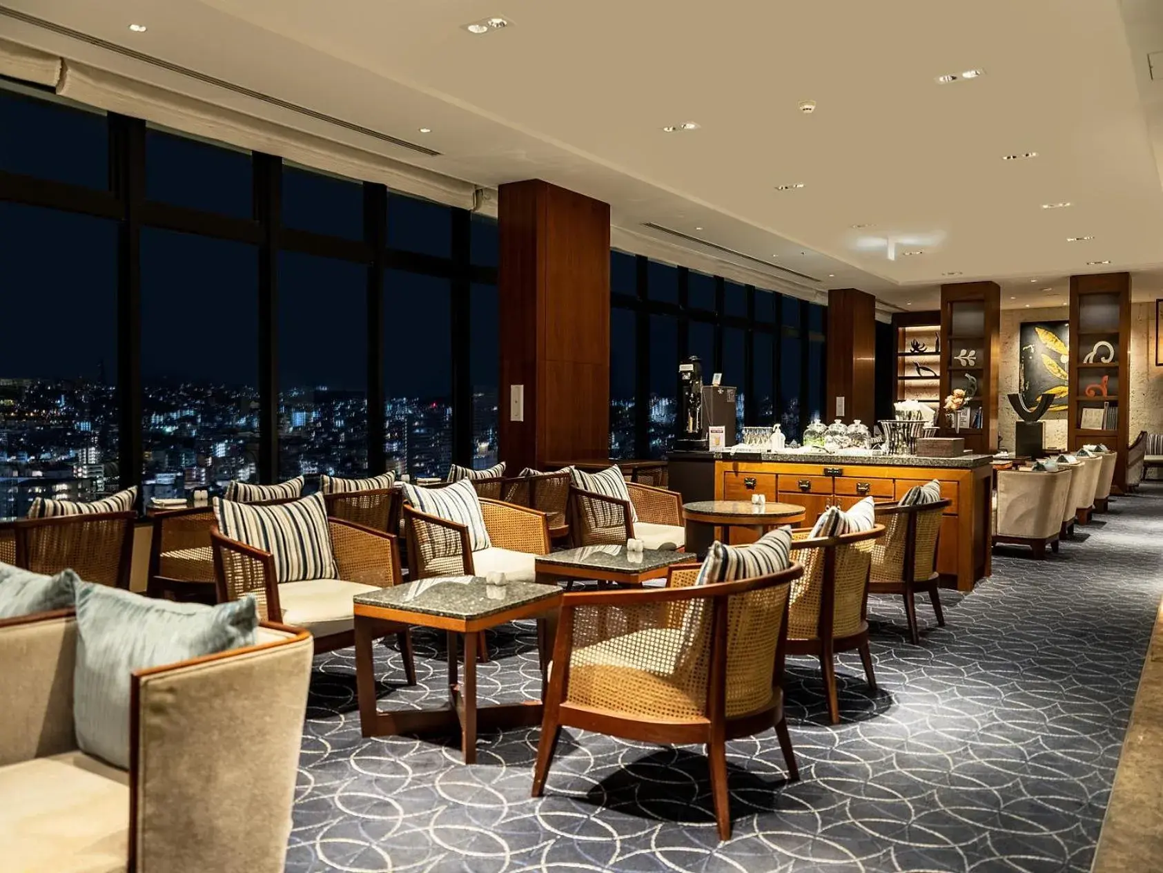 Lounge or bar in Hyatt Regency Naha, Okinawa Lounge or bar in Hyatt Regency Naha, Okinawa