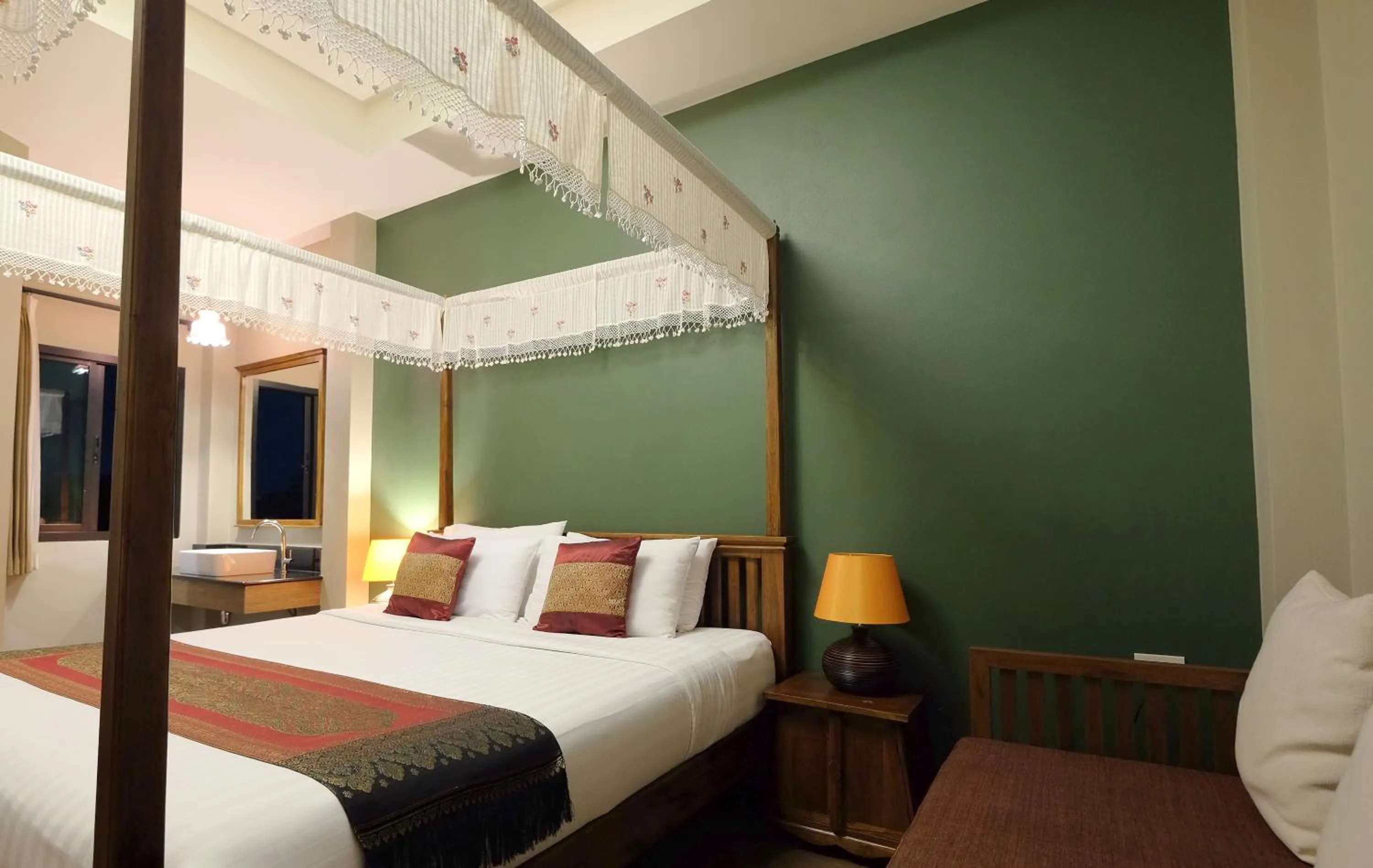 Property building, Bed in Wualai Sabaidee