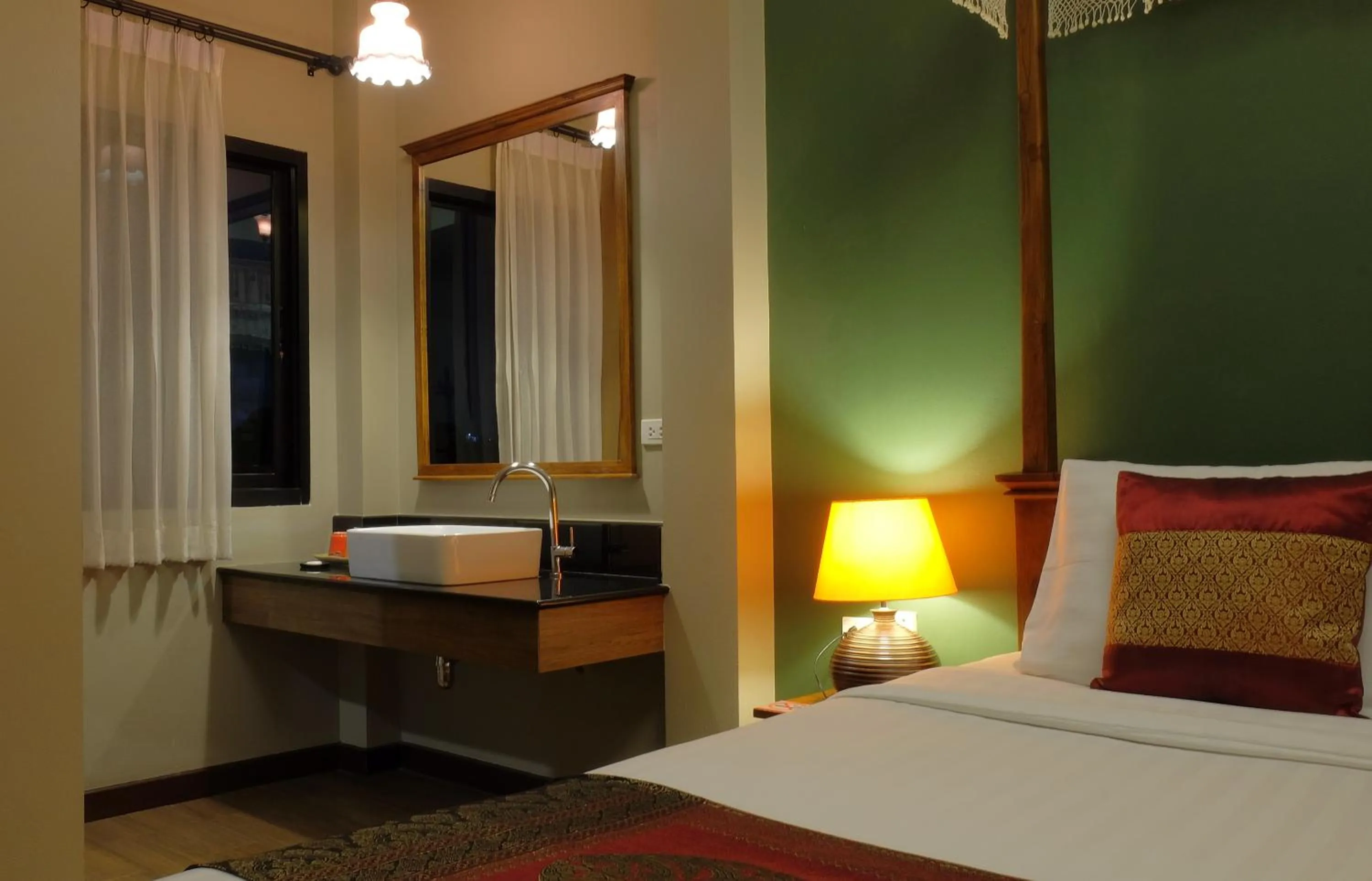 Photo of the whole room, Bed in Wualai Sabaidee