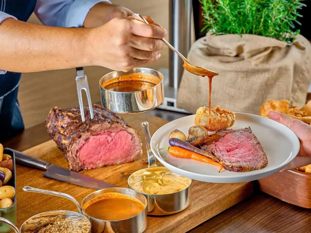 Restaurant/places to eat in Marianas Beach Resort