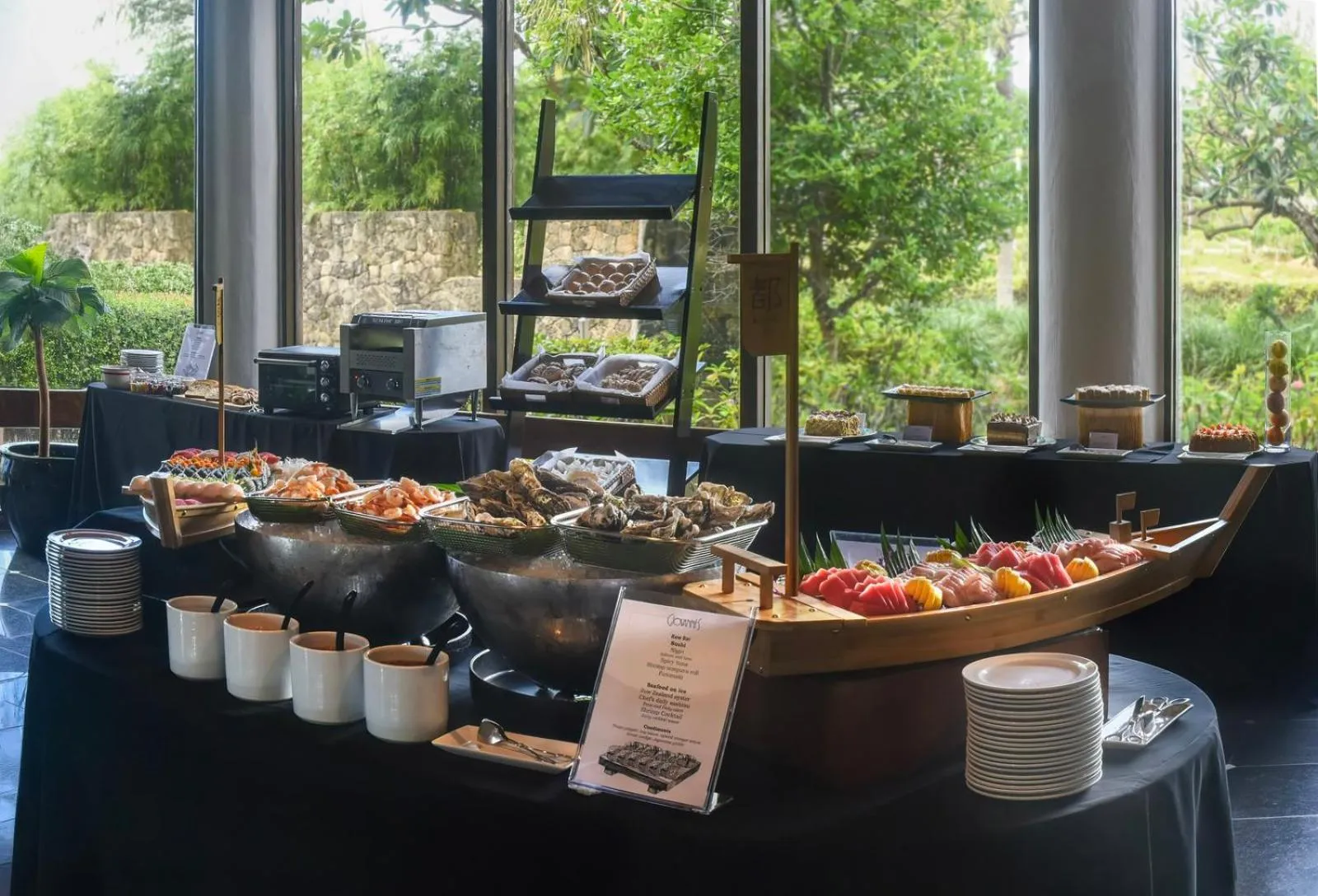 Restaurant/places to eat in Marianas Beach Resort