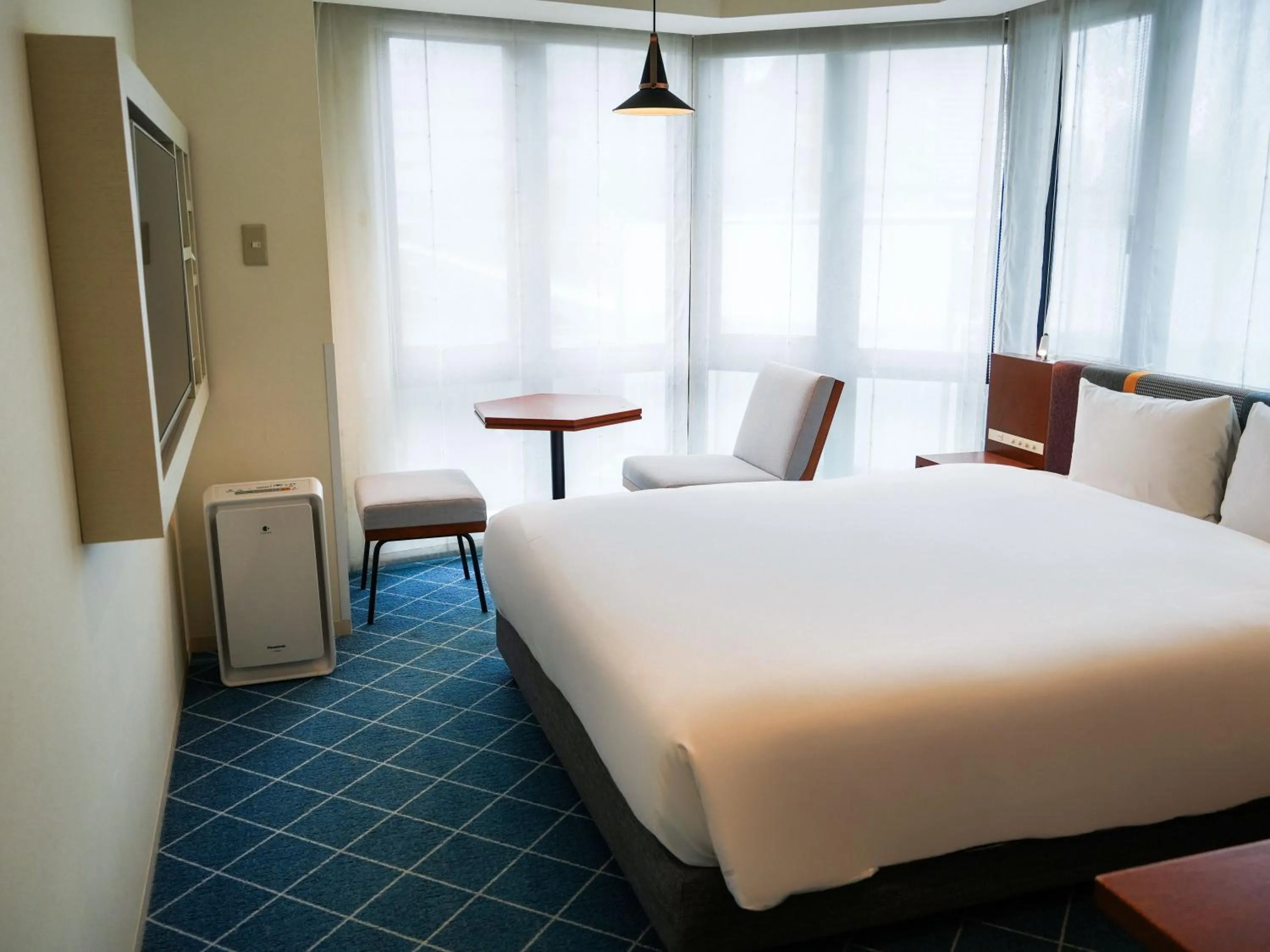 Bedroom, Bed in Rembrandt Style Yokohama Sakuragicho