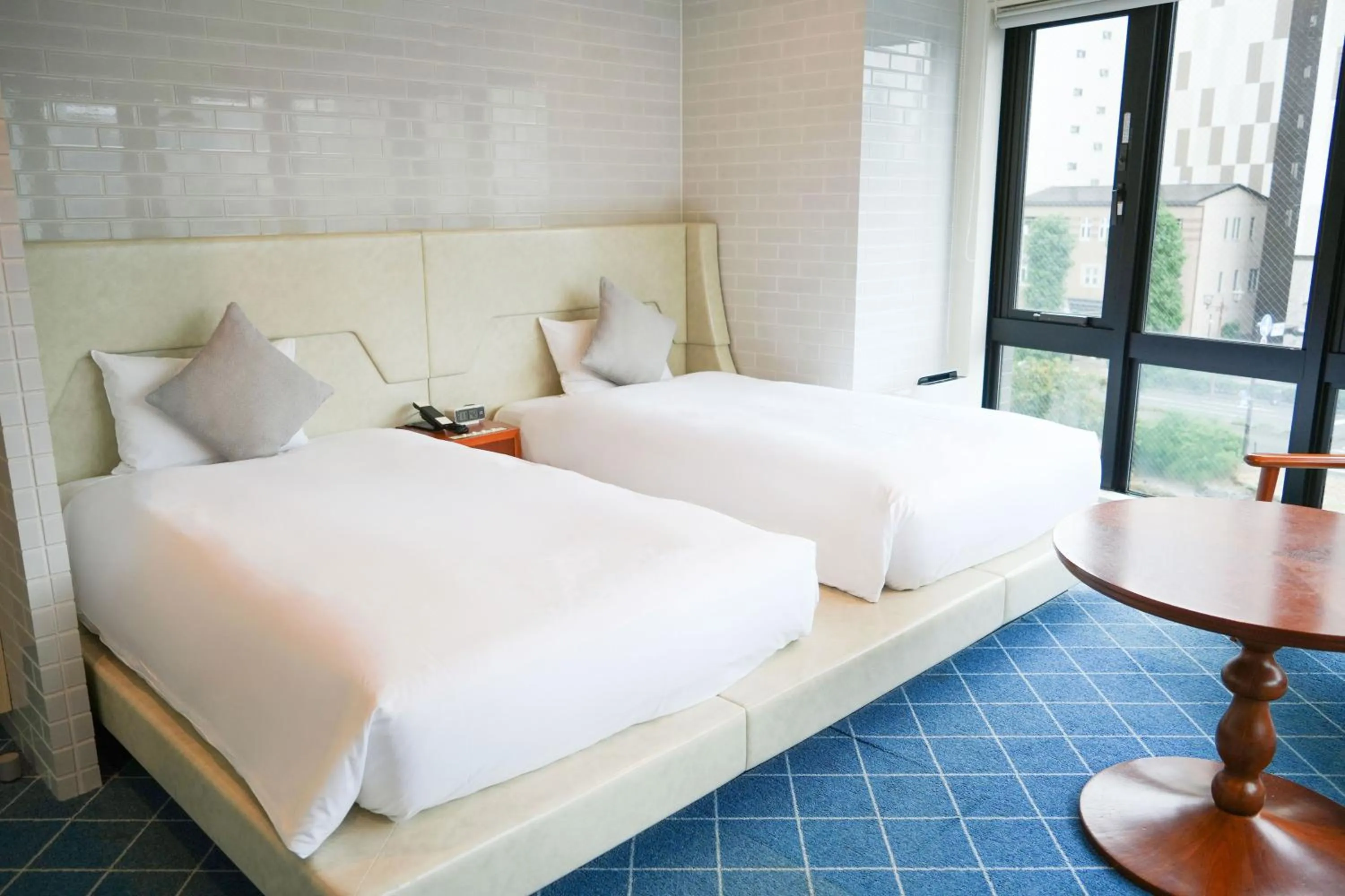 Bedroom, Bed in Rembrandt Style Yokohama Sakuragicho