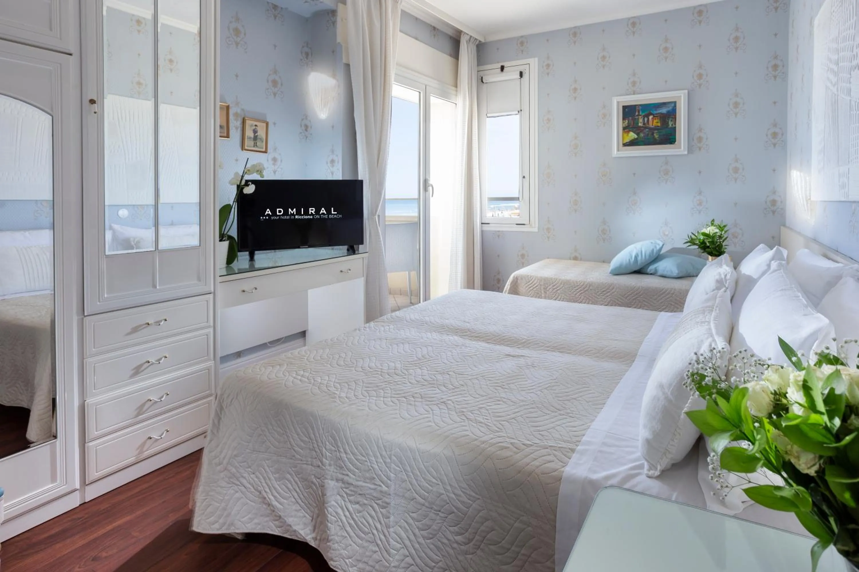 Photo of the whole room, Bed in Hotel Admiral - on the beach