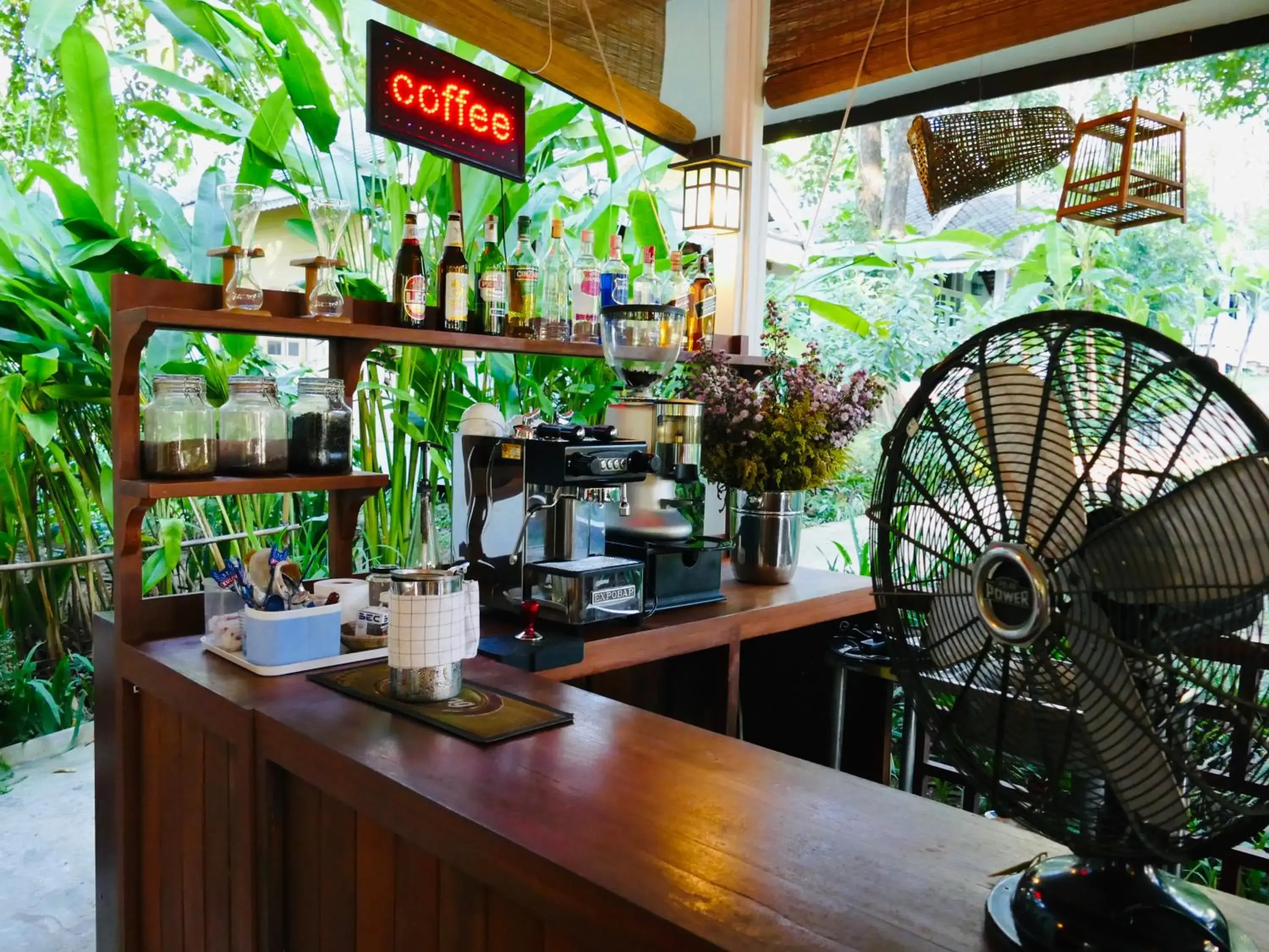 Restaurant/places to eat in Monoceros Resort Restaurant/places to eat in Monoceros Resort