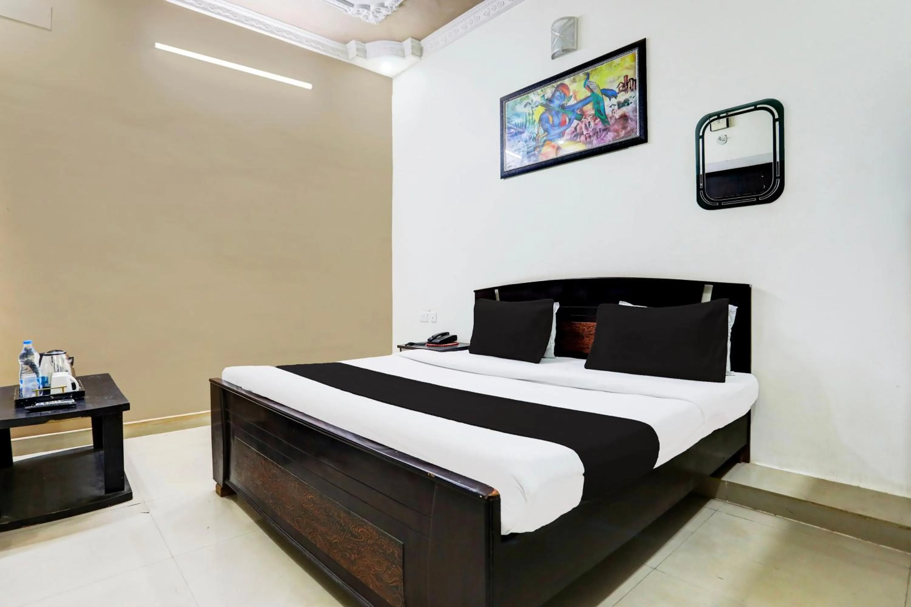 Bedroom in HOTEL O ORVIN INN