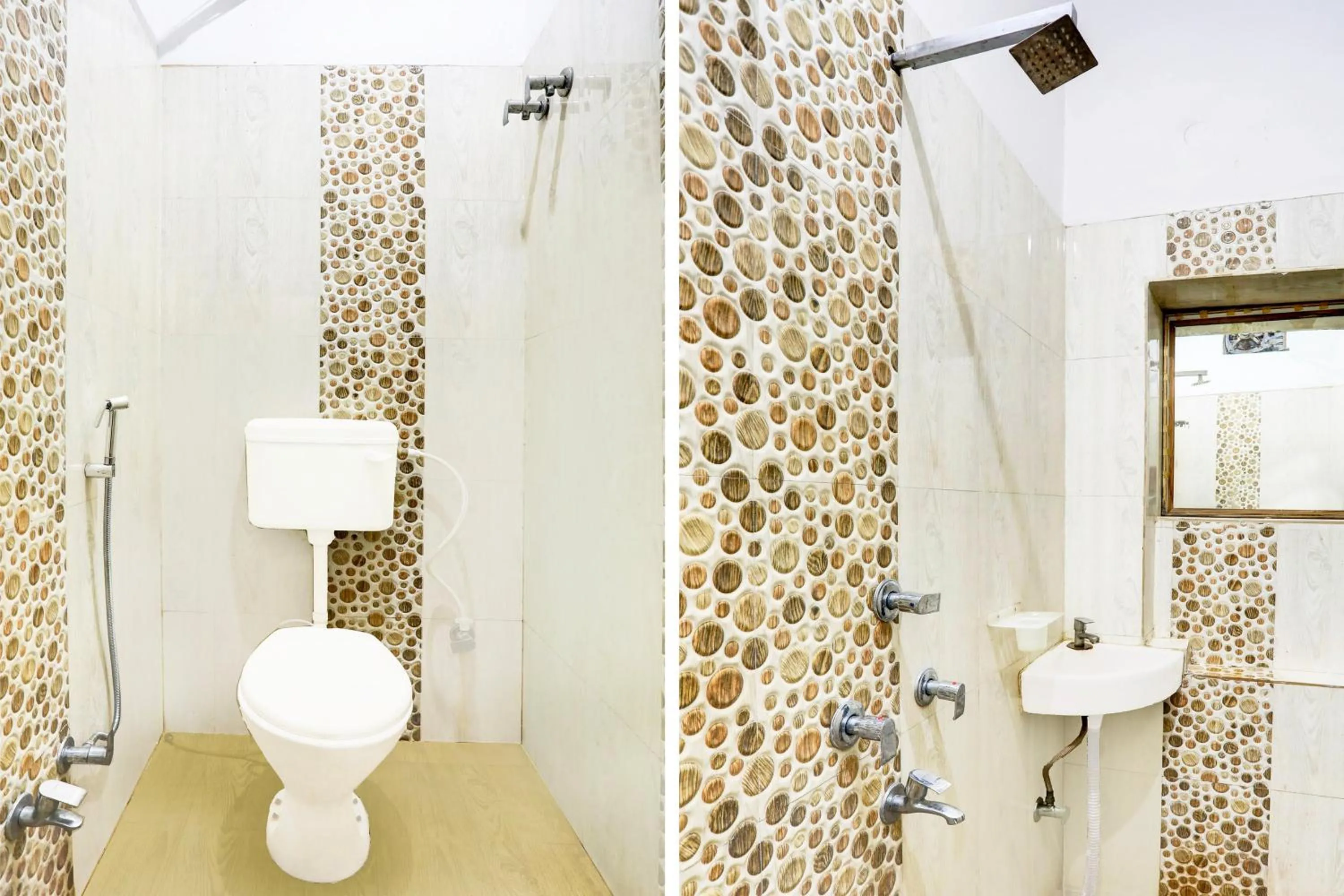 Bathroom in HOTEL O ORVIN INN