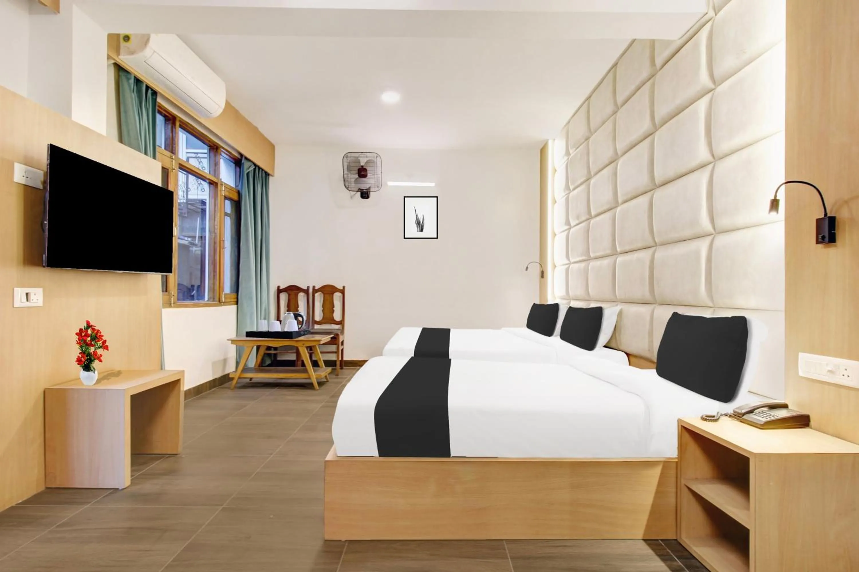 Bedroom, Bed in Super Townhouse Rajbagh Formerly Hotel Modern