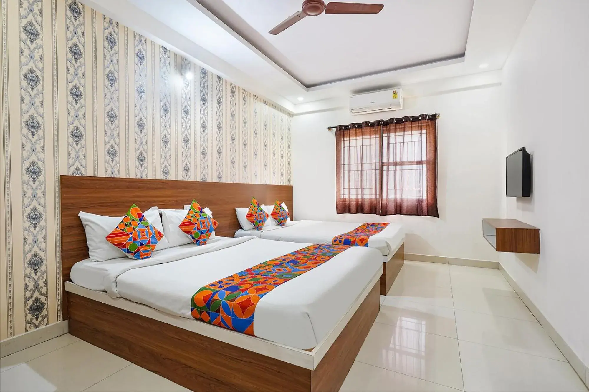 Family Room in FabHotel Royal Comfort Madiwala - Nr Housr Road Family Room in FabHotel Royal Comfort Madiwala - Nr Housr Road