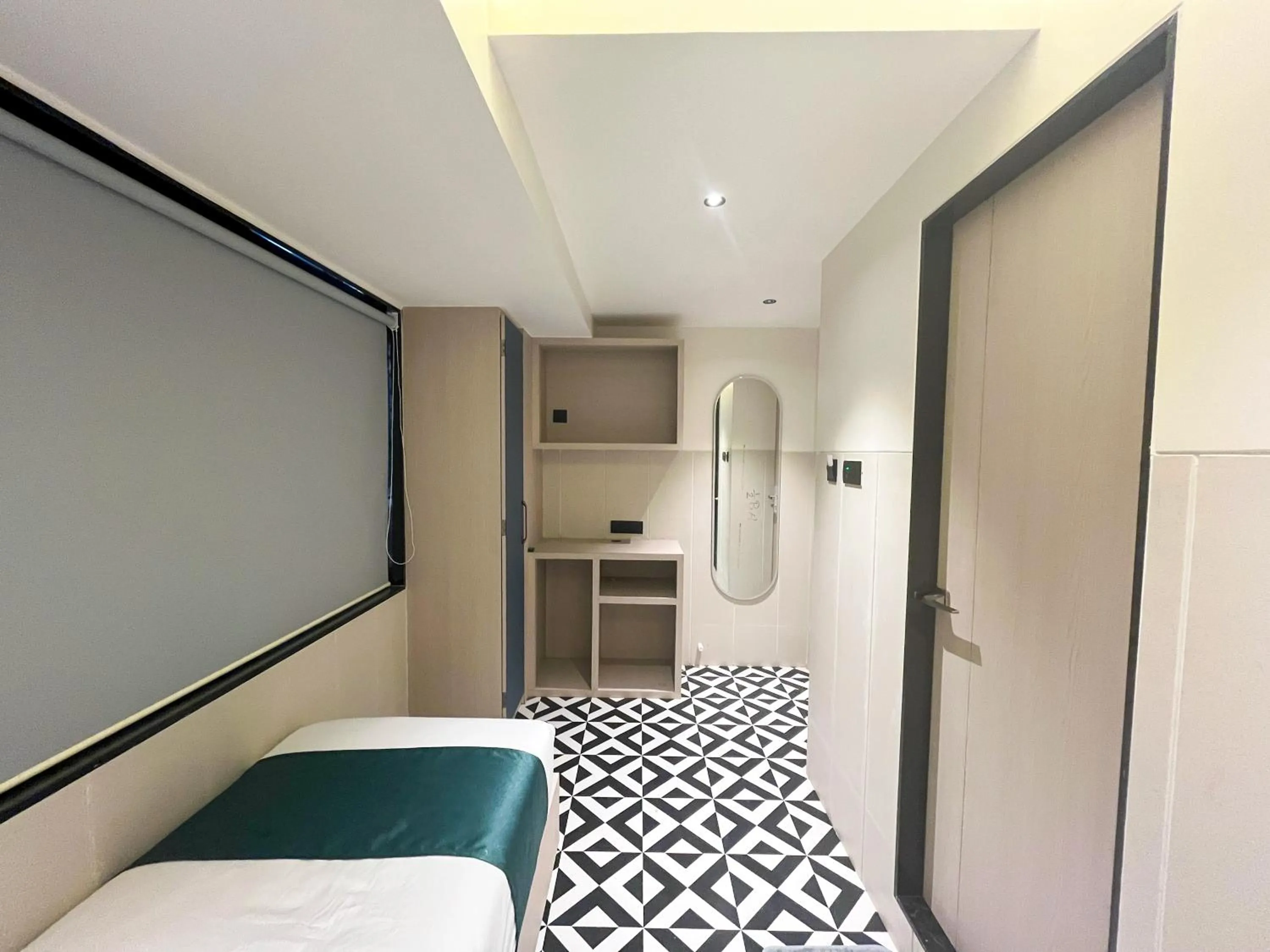 Photo of the whole room, Bed in Bandra Stays