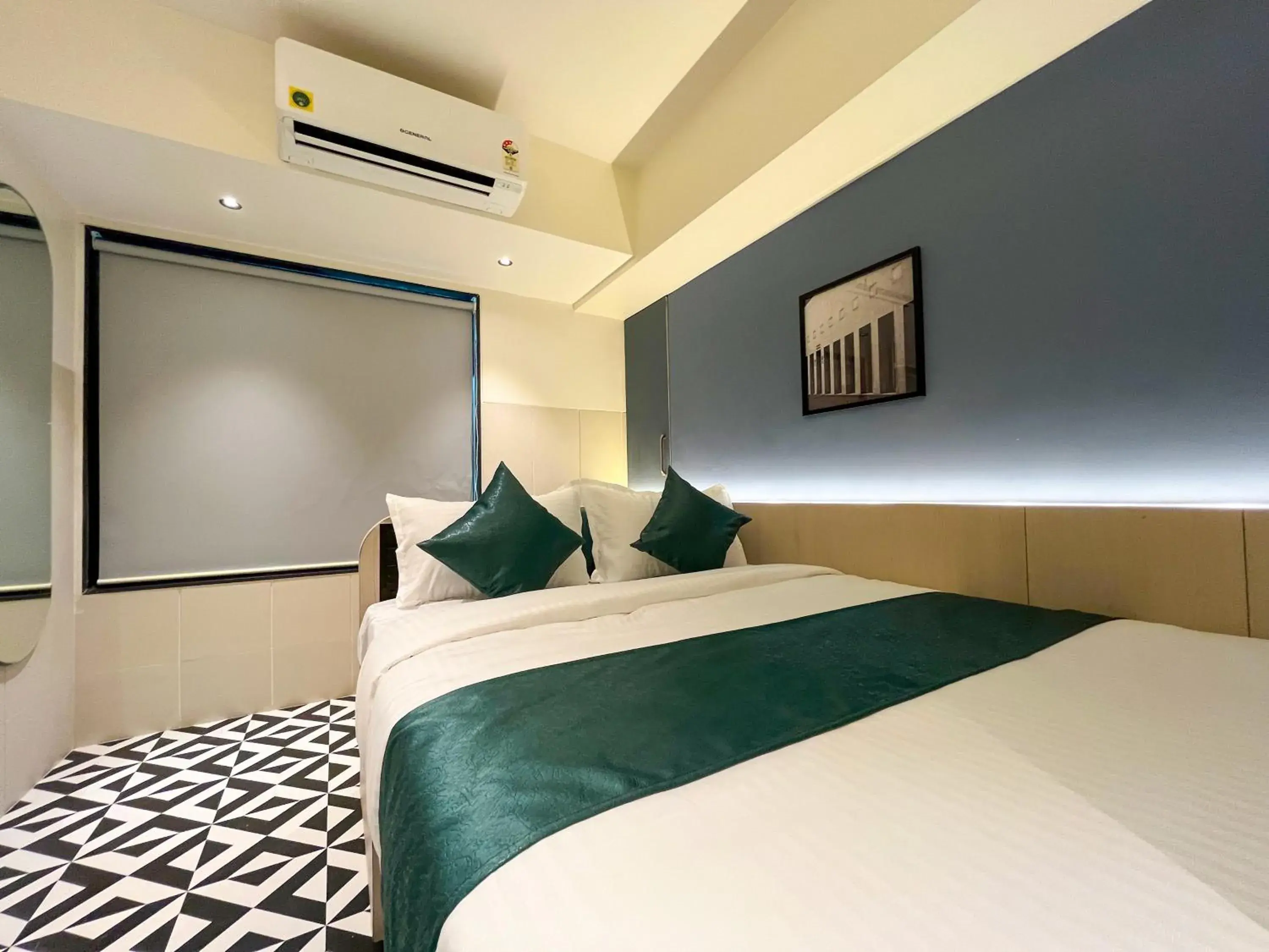 Bedroom, Bed in Bandra Stays Bedroom, Bed in Bandra Stays