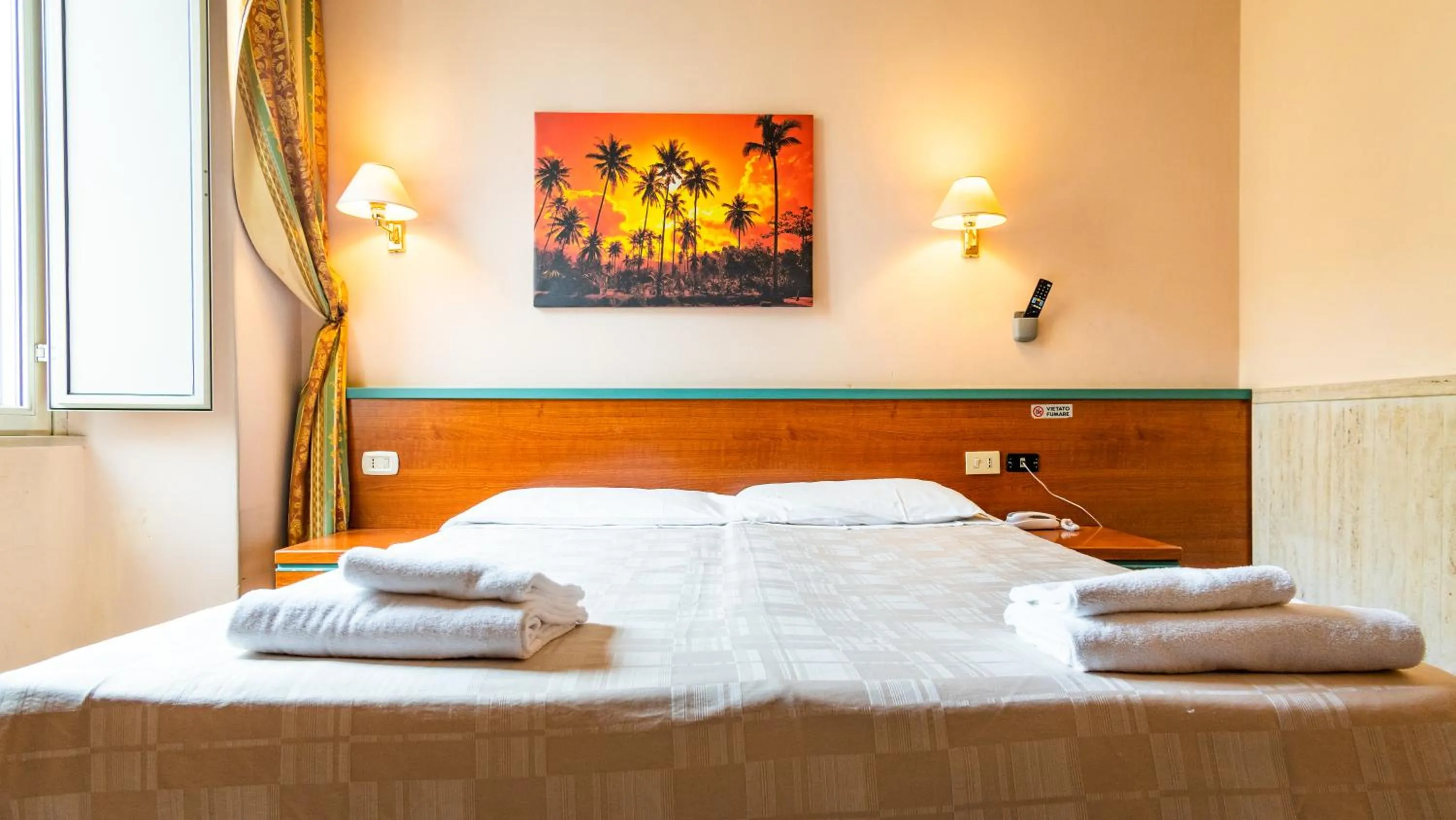 Bedroom, Bed in Hotel Center 3