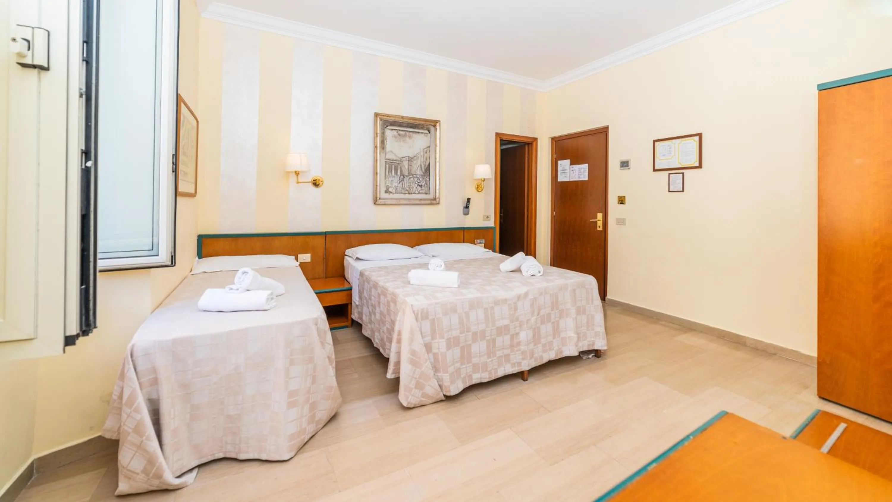 Bedroom, Bed in Hotel Center 3