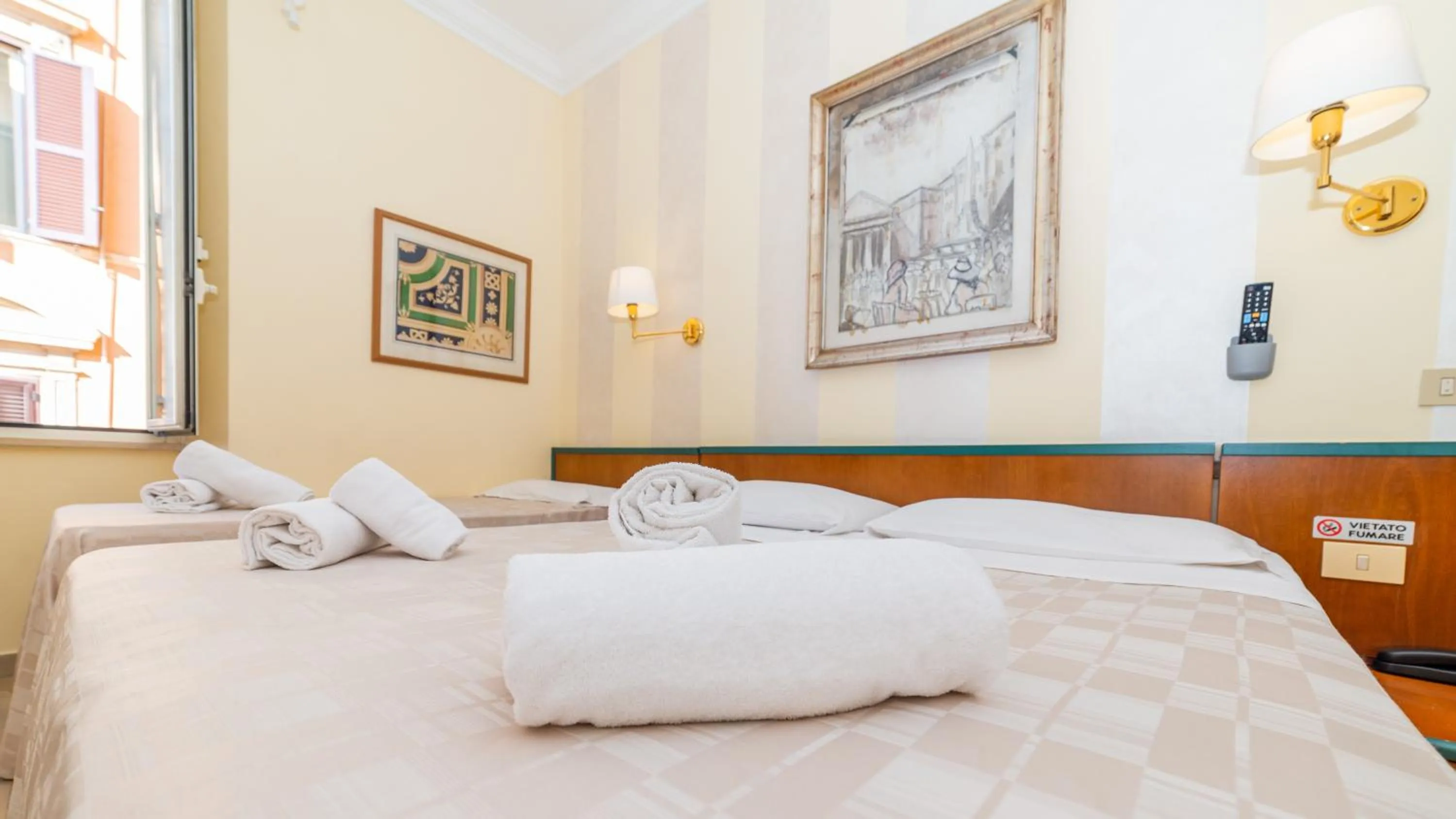 Bedroom, Bed in Hotel Center 3