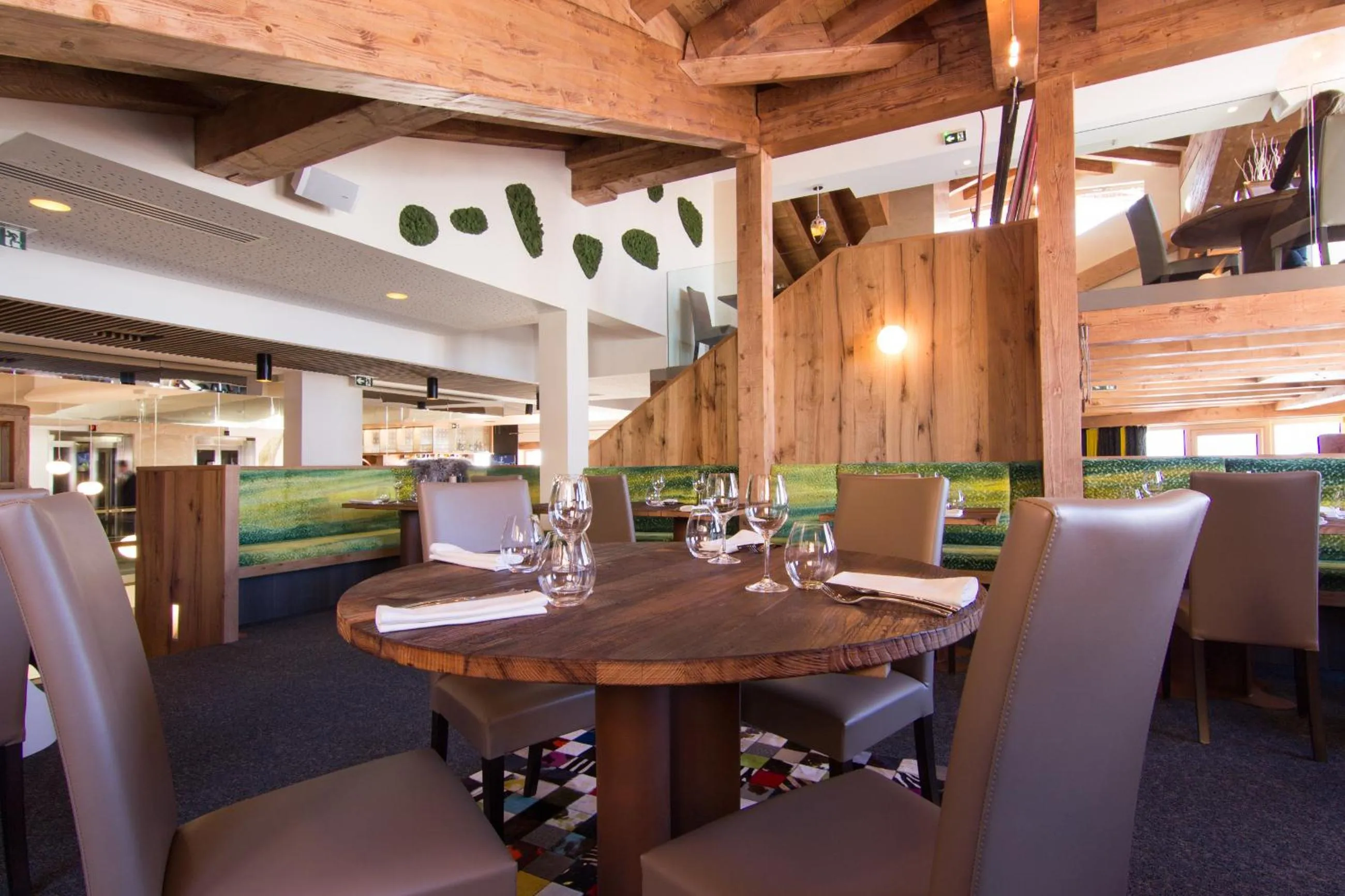 Restaurant/places to eat in Hotel Pashmina Le Refuge