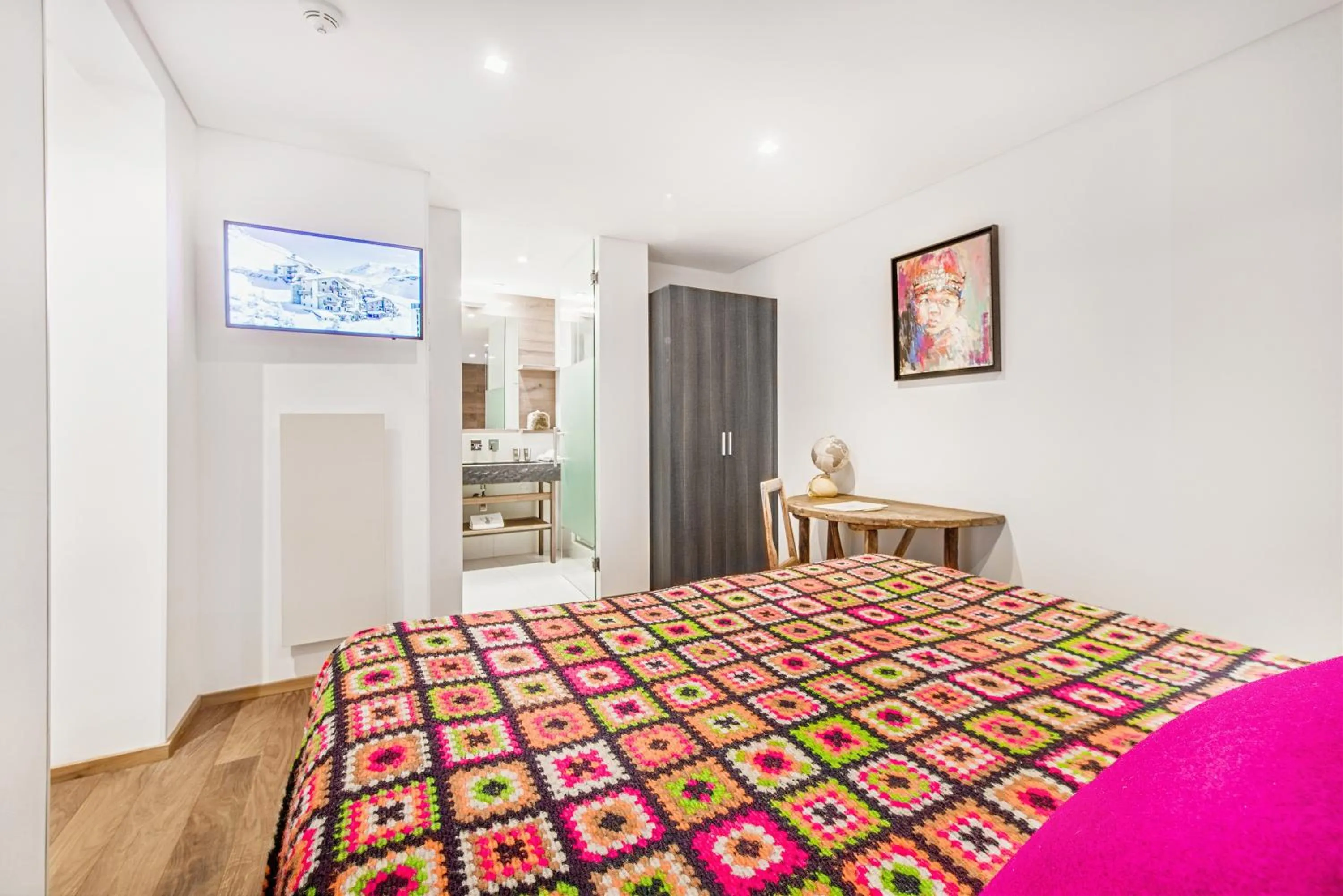 Bed in Hotel Pashmina Le Refuge