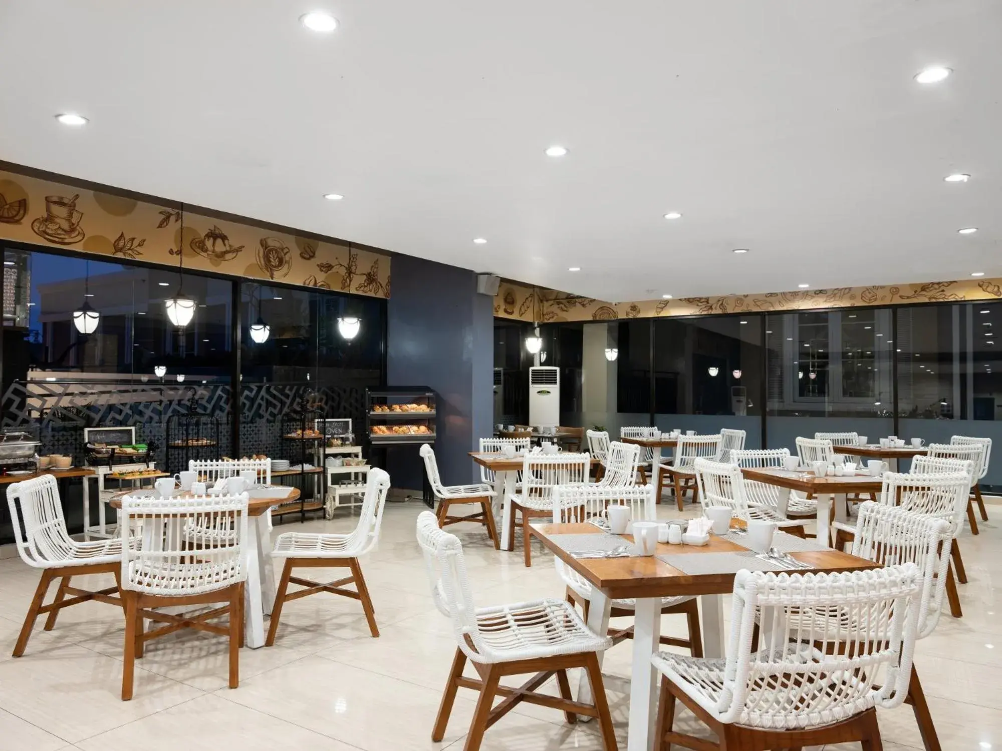 Restaurant/places to eat in The Alana Hotel & Conference Center Malioboro Yogyakarta by ASTON Restaurant/places to eat in The Alana Hotel & Conference Center Malioboro Yogyakarta by ASTON