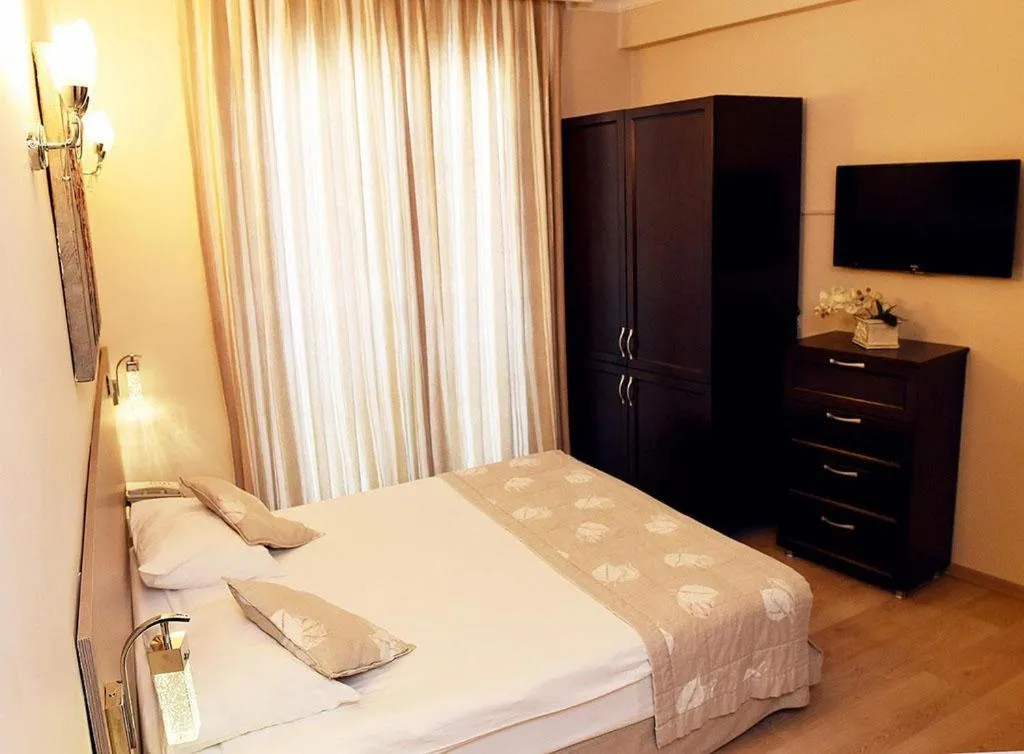 Bed in Büyükada Marine House Hotel