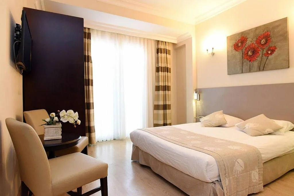 Bed in Büyükada Marine House Hotel