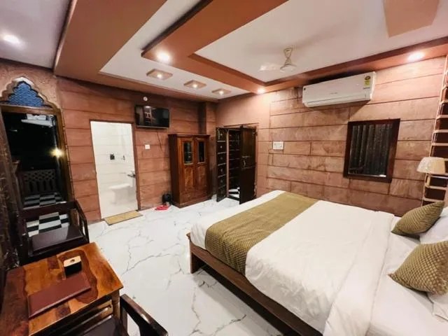 Property building, Bed in The Raj Heritage