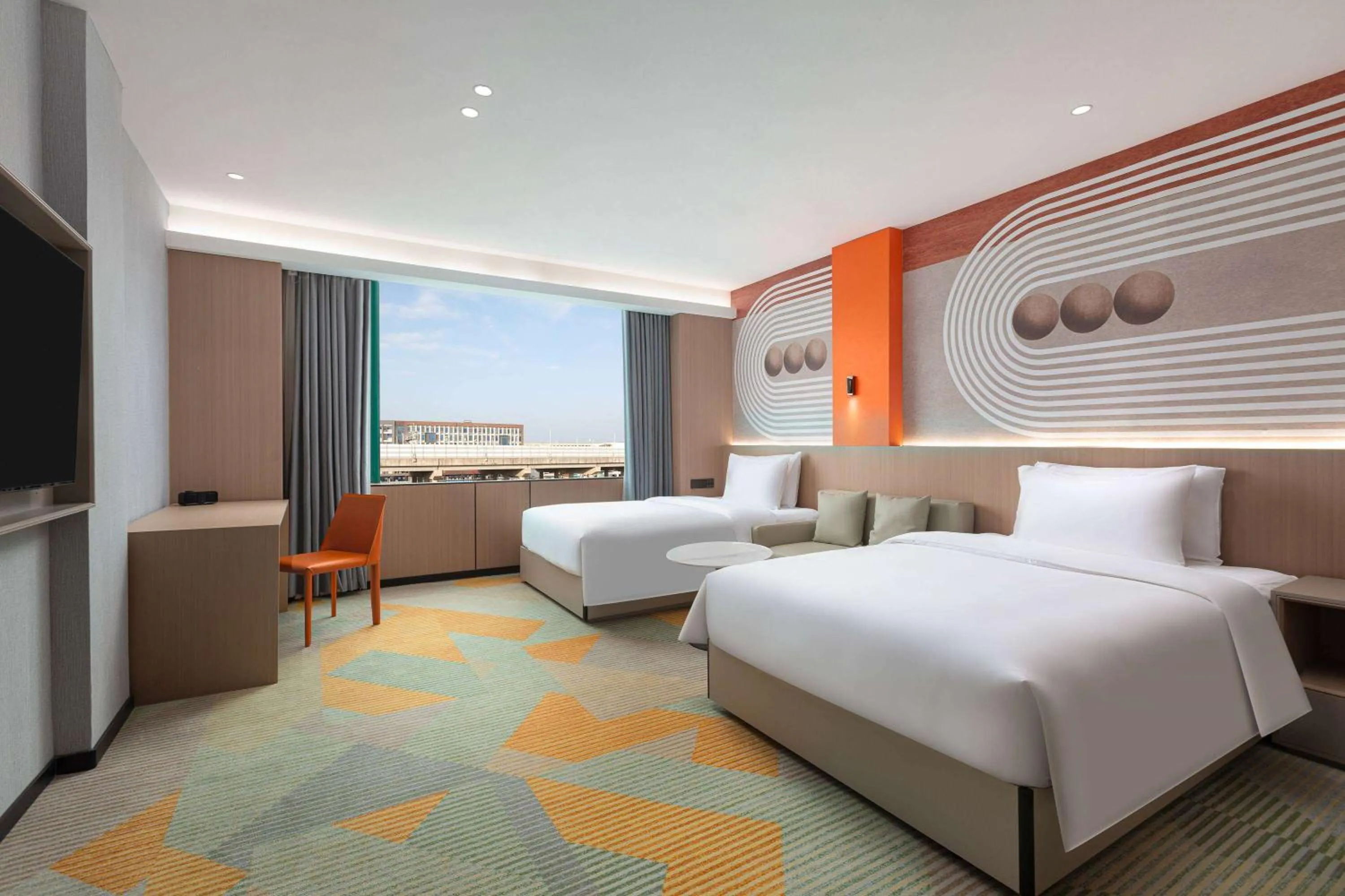 Photo of the whole room, Bed in Hawthorn by Wyndham Guangzhou Baiyun Airport