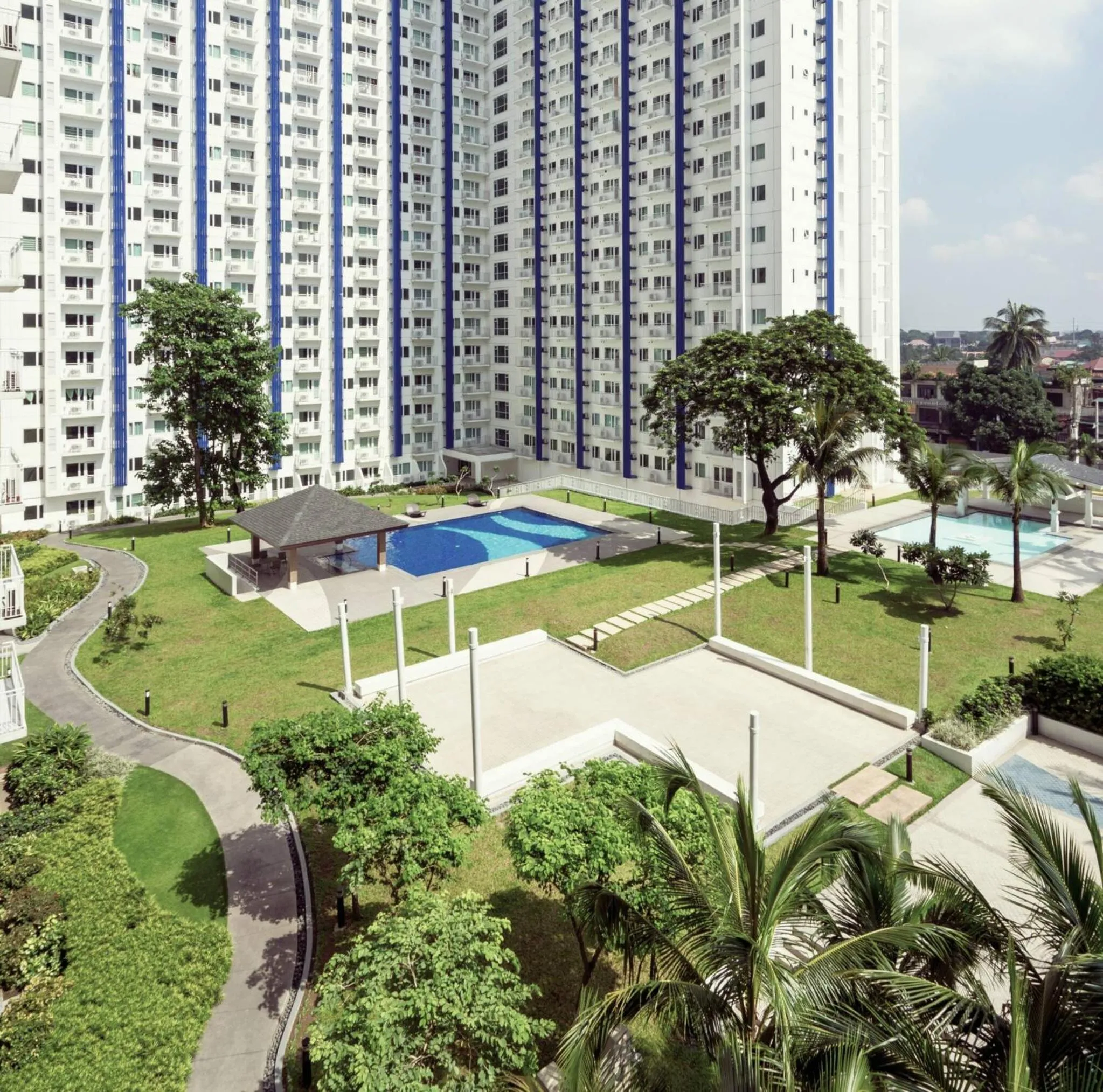 Grass residences tower3 One 83 One