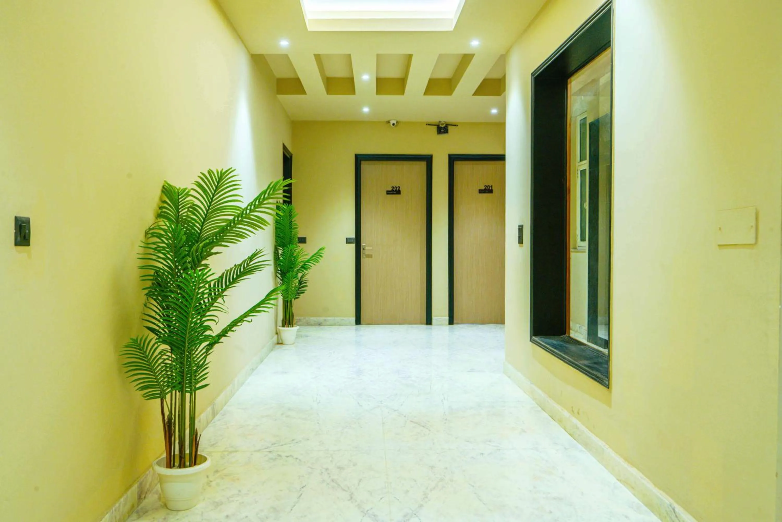 Lobby or reception in Treebo Royal City