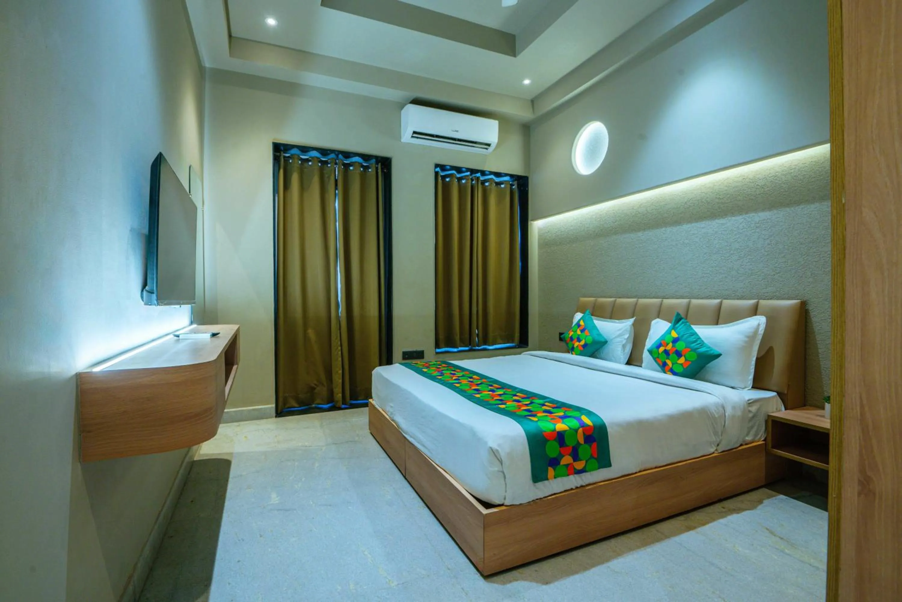 Bedroom, Bed in Treebo Royal City