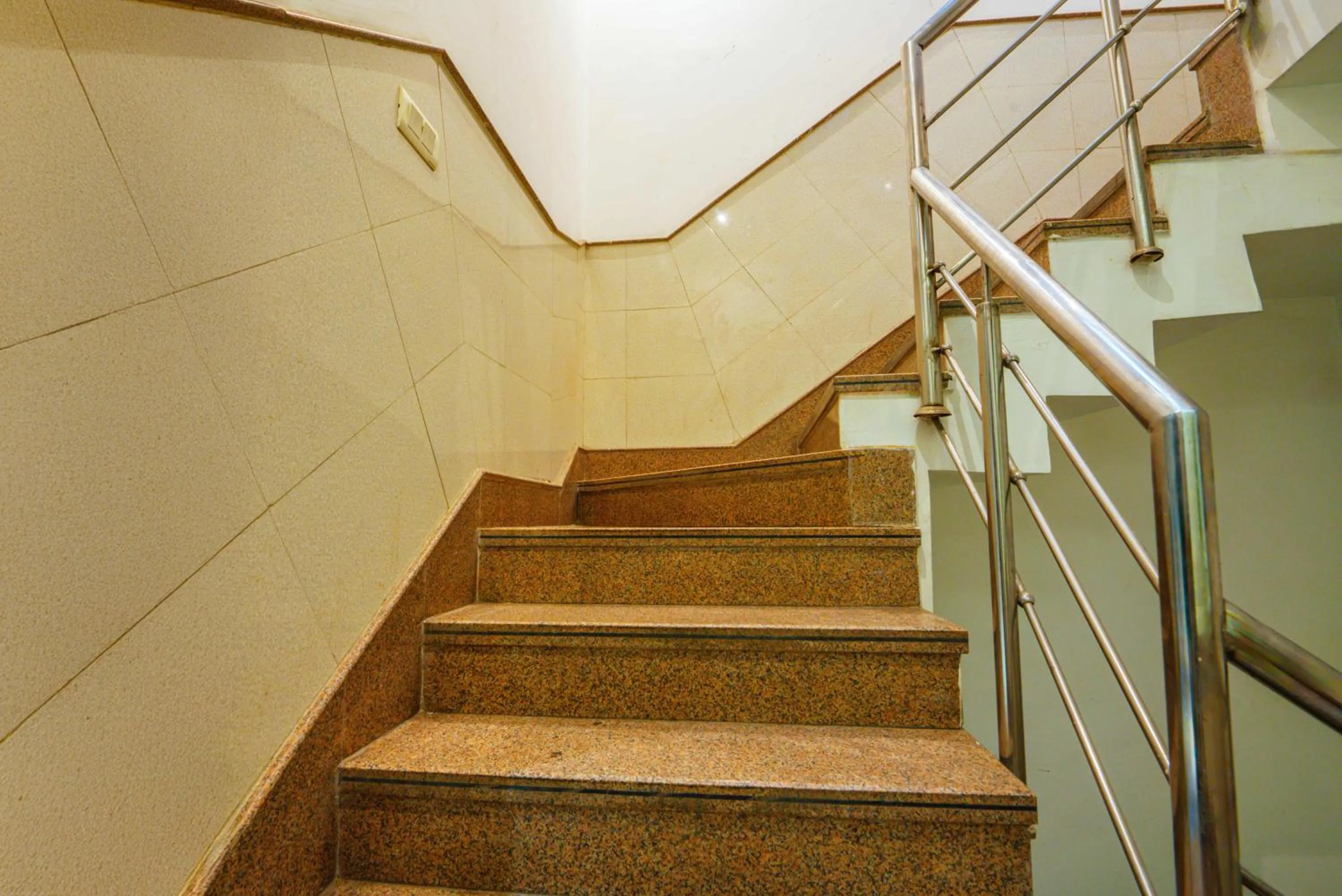 Lobby or reception in Treebo Royal City