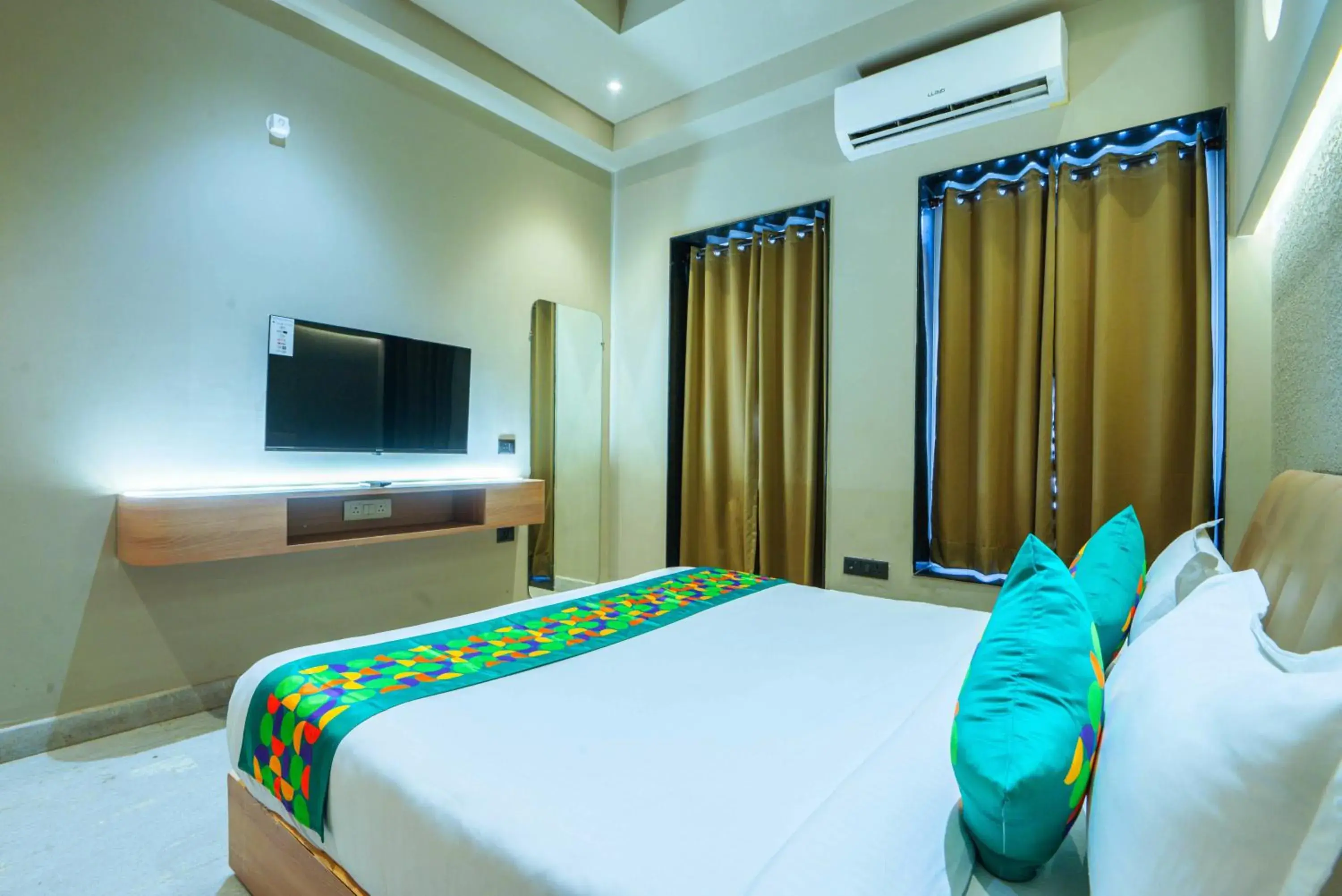 Bedroom, Bed in Treebo Royal City Bedroom, Bed in Treebo Royal City