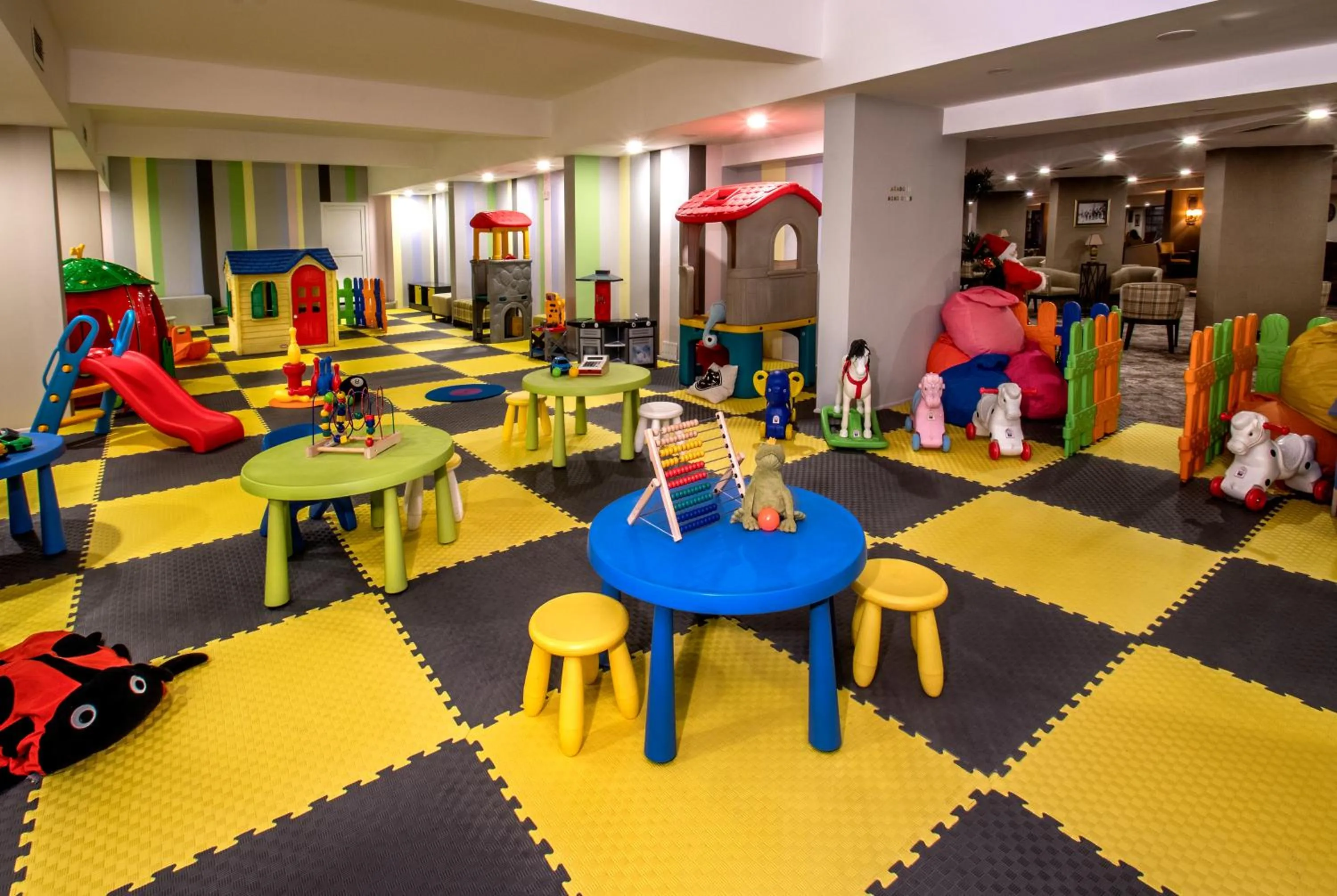 Children play ground in Ağaoğlu My Mountain