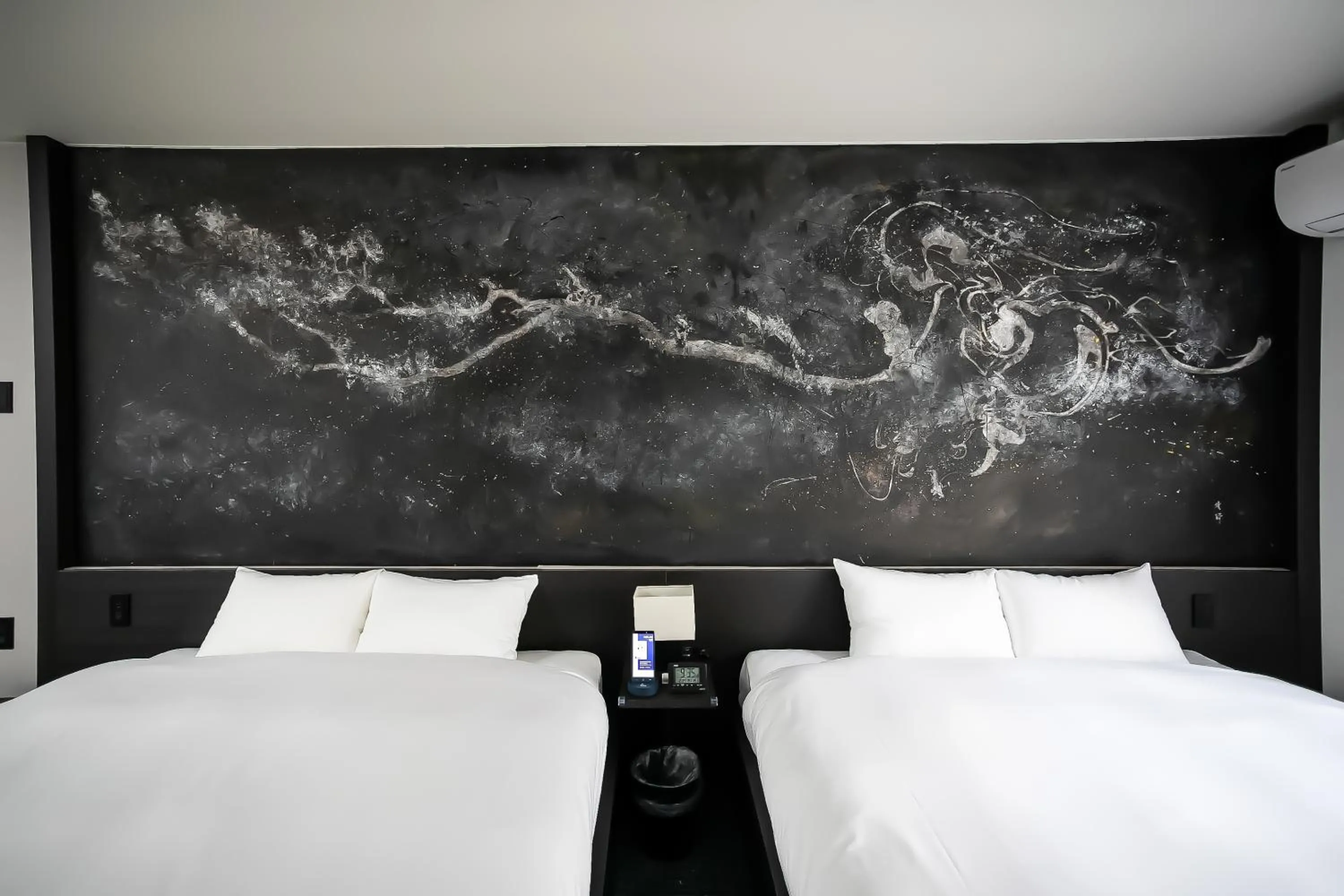 Bed in Randor Residence Kyoto Nijo Castle