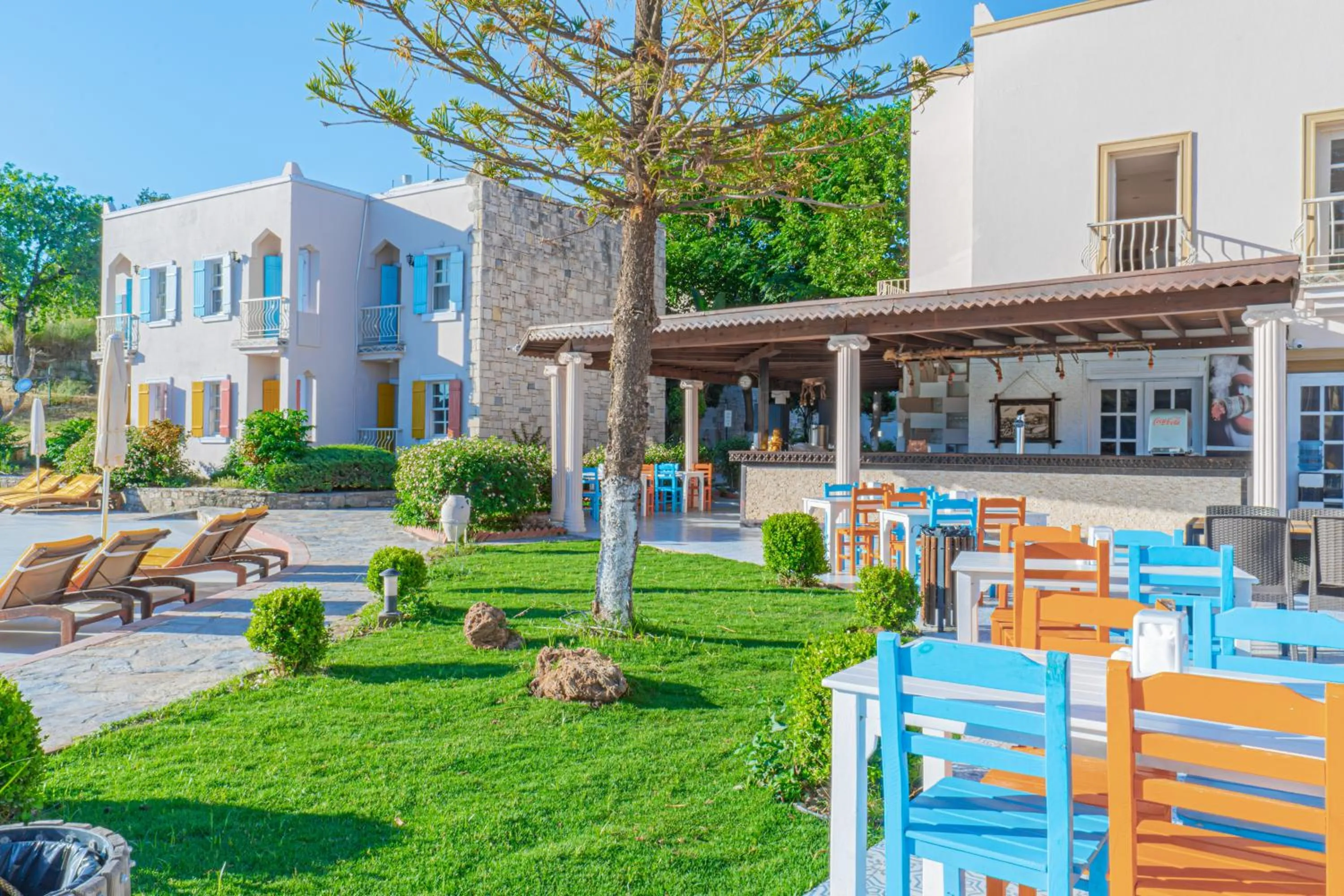 Restaurant/places to eat in Alexander The Great Resort & Spa