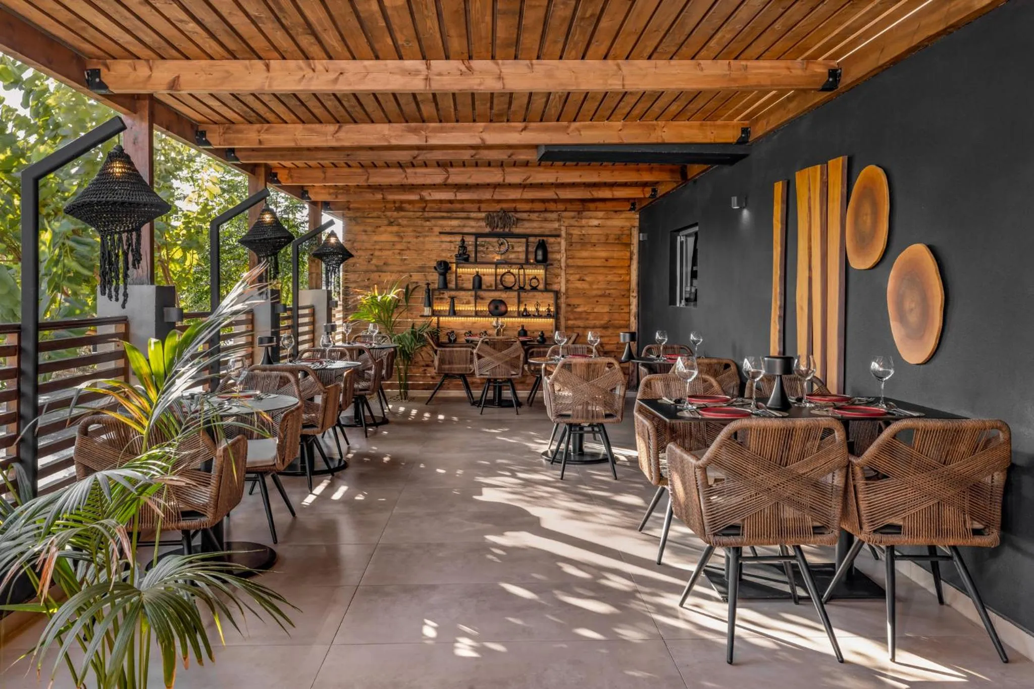 Restaurant/places to eat in Cabana Blu Lifestyle Boutique Hotel & Suites