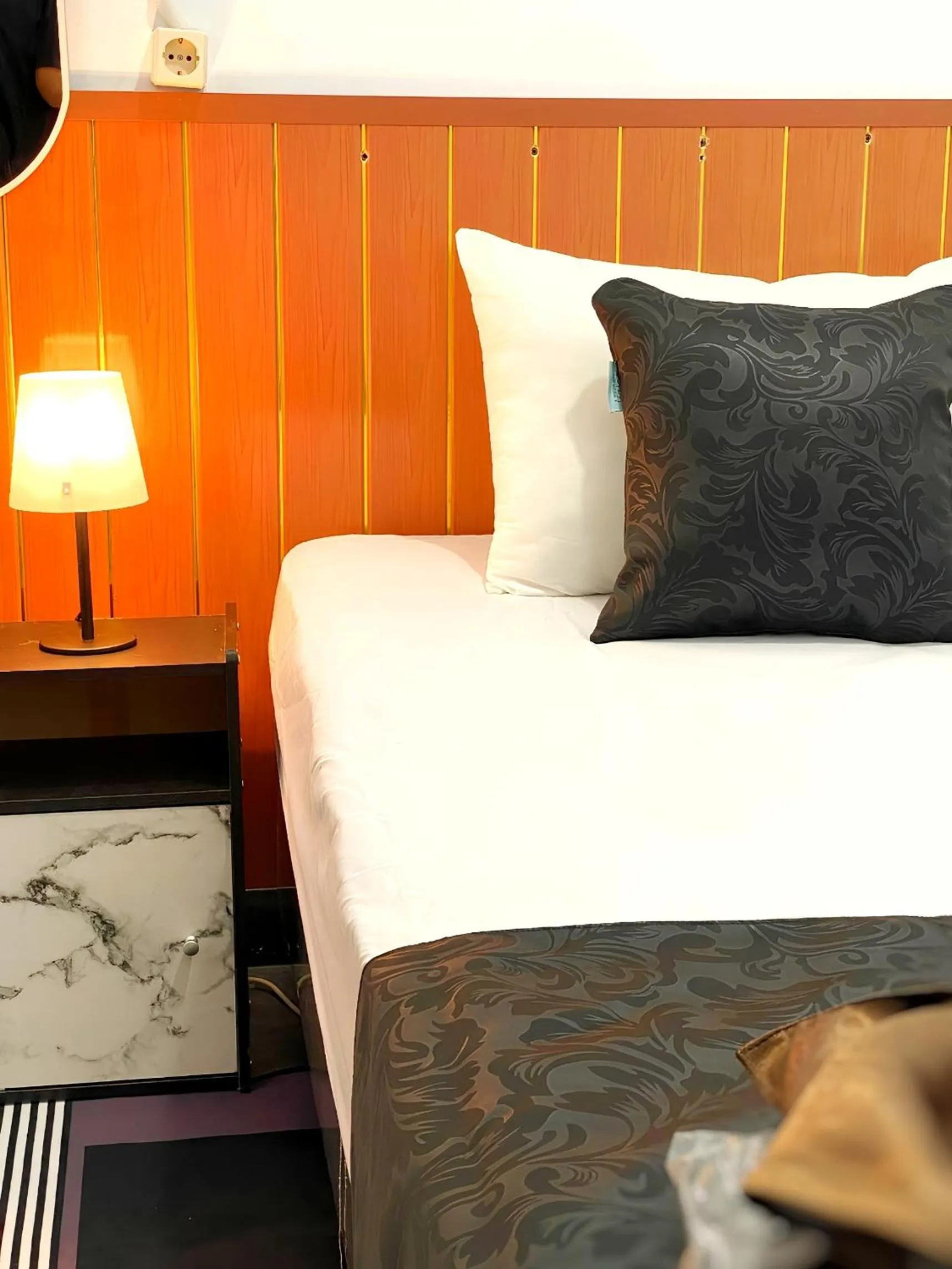 Bed in Jogja Day Inn