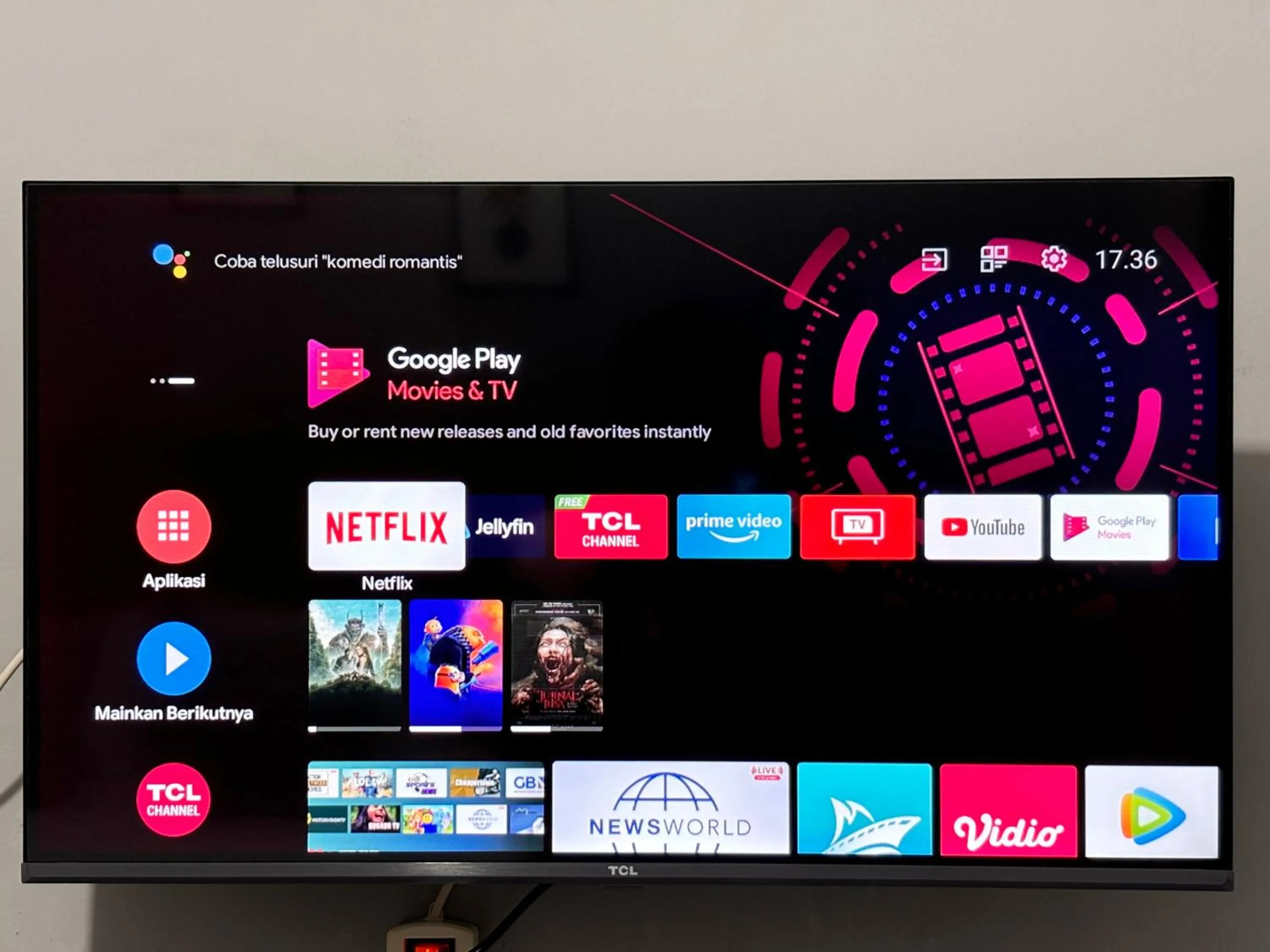 TV and multimedia in Jogja Day Inn