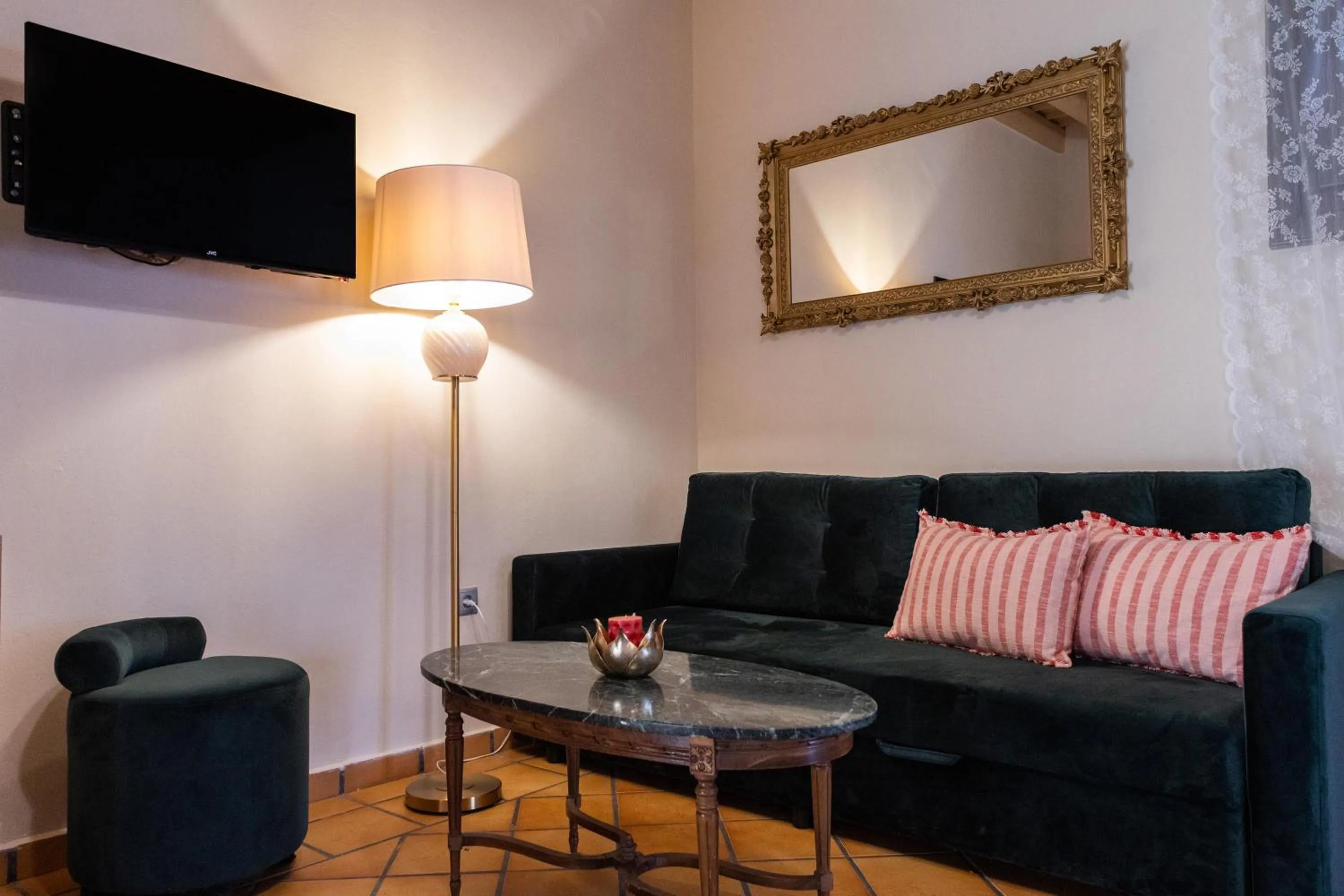 TV and multimedia in April Medieval Hotel