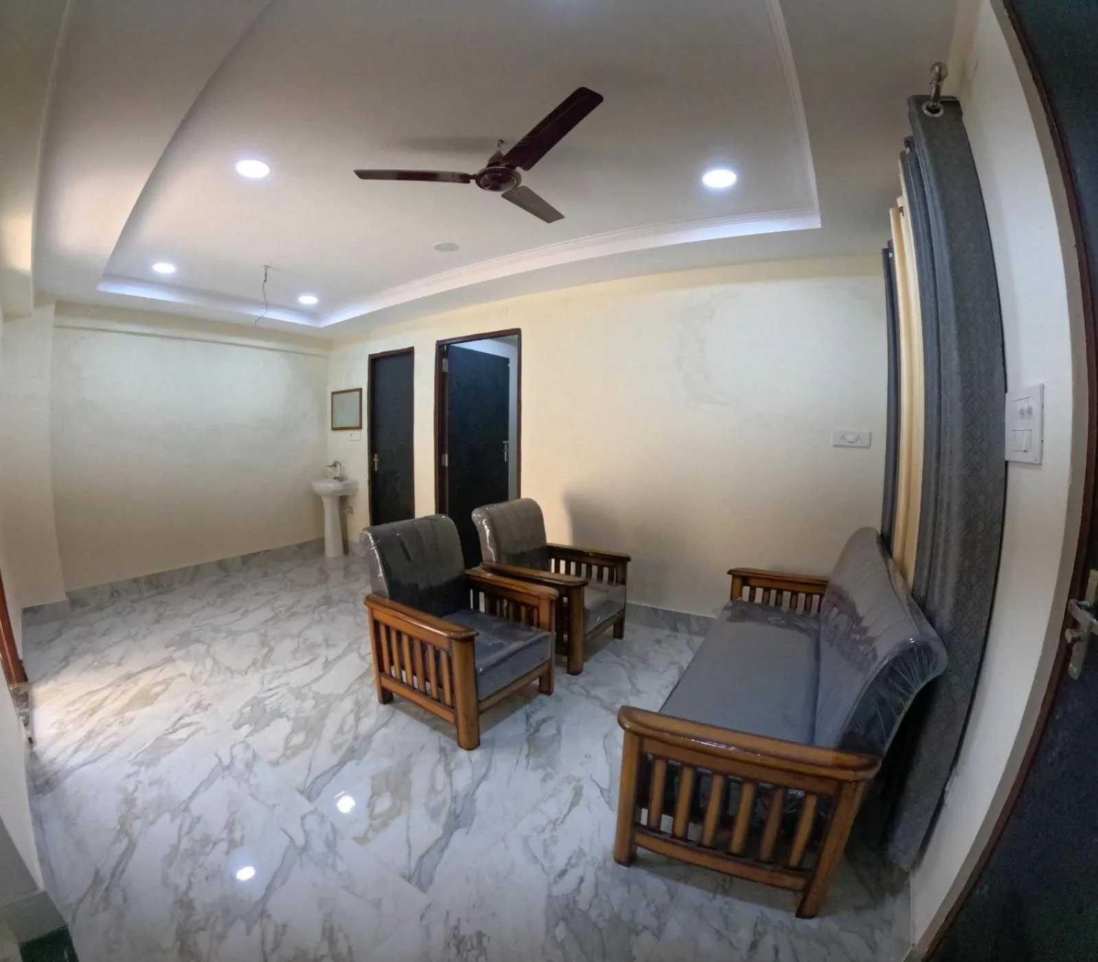 Library in Hotel Aastha Height